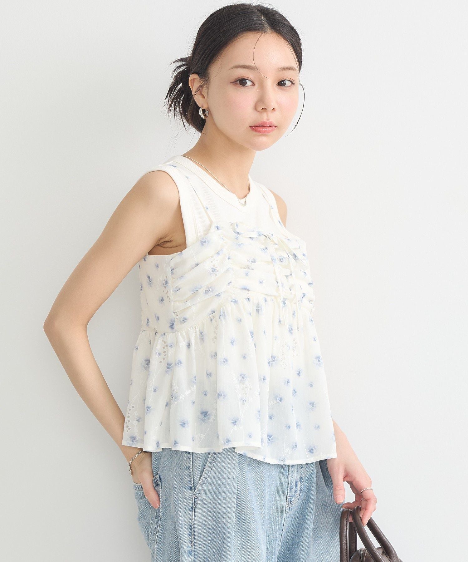 アースミュージックアンドエコロジー earth music&ecology 花柄ギャザーキャミビスチェ （ライトグリーン） ライトグリーン