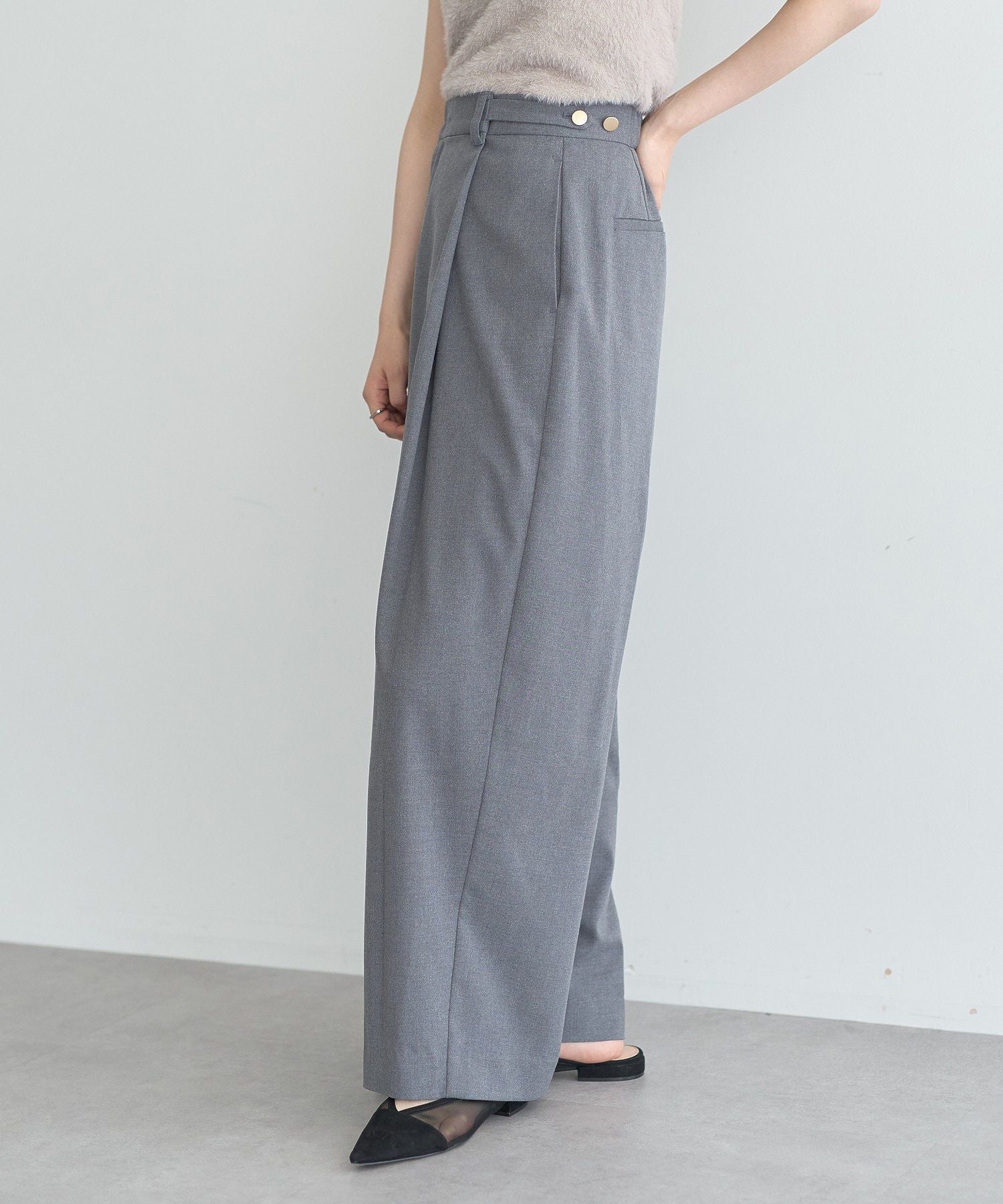 アースミュージックアンドエコロジー earth music&ecology ウエストタブタックパンツ （ブラック） ブラック