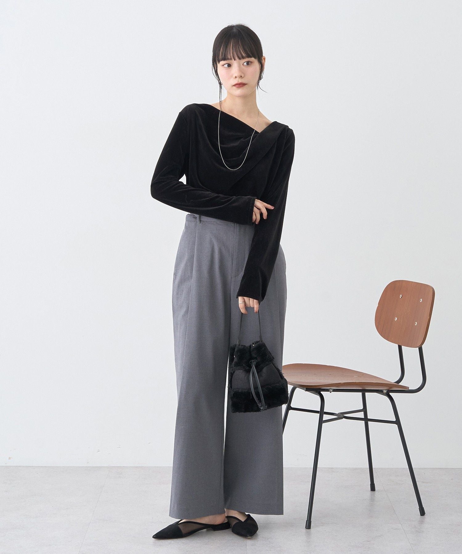 アースミュージックアンドエコロジー earth music&ecology ウエストタブタックパンツ （ブラック） ブラック