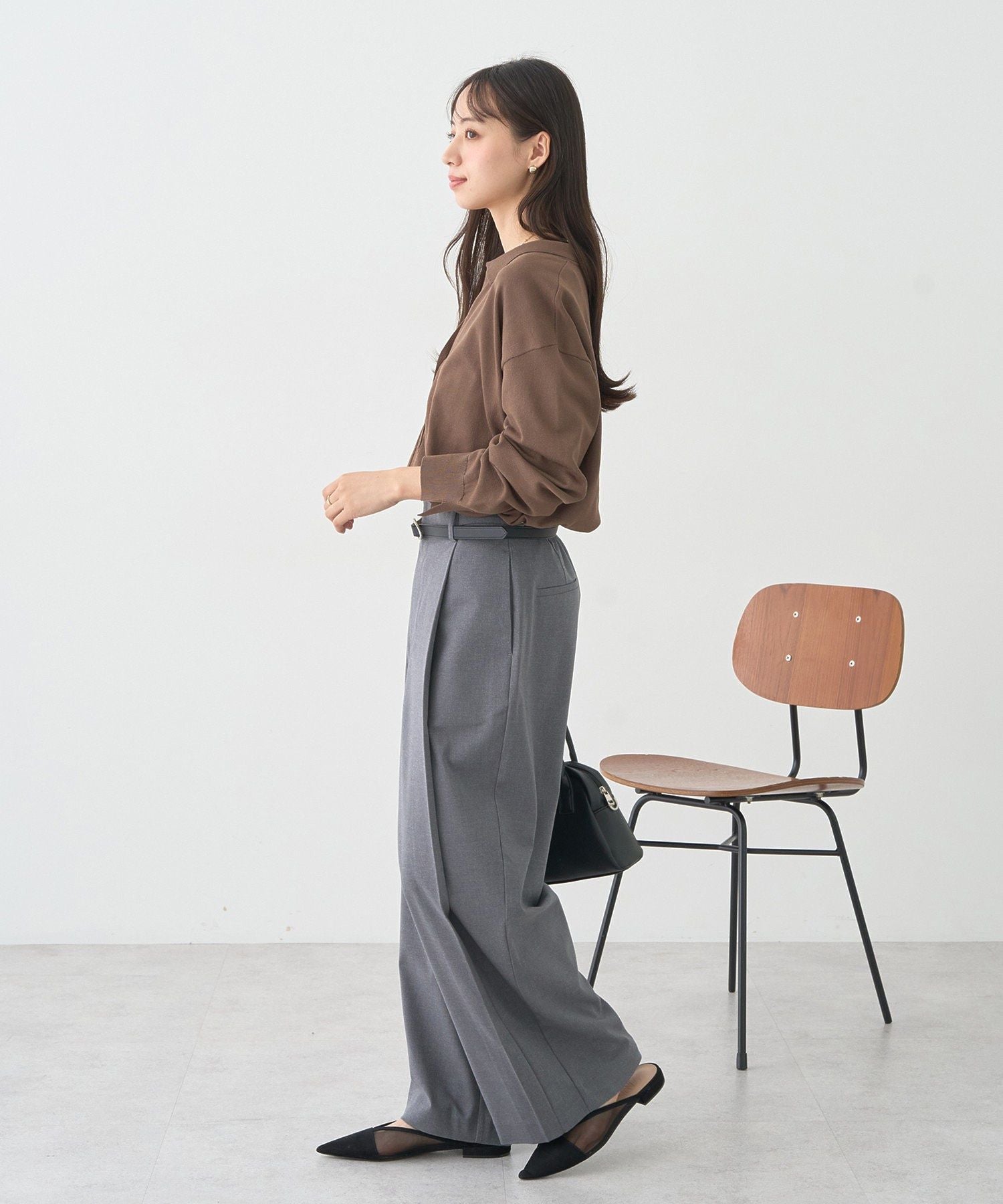 アースミュージックアンドエコロジー earth music&ecology ウエストタブタックパンツ （ブラック） ブラック