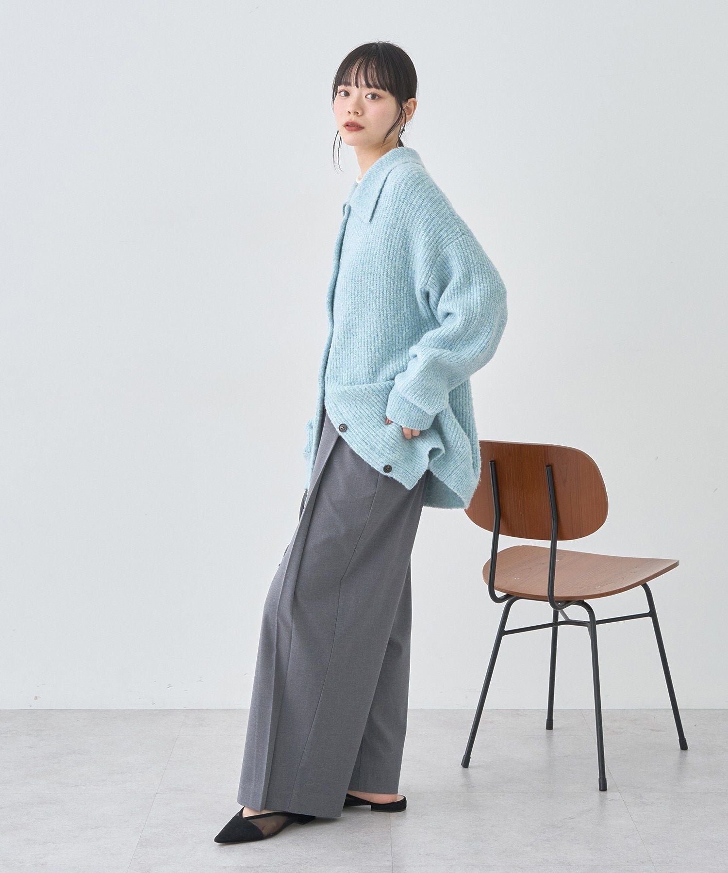 アースミュージックアンドエコロジー earth music&ecology ウエストタブタックパンツ （ブラック） ブラック