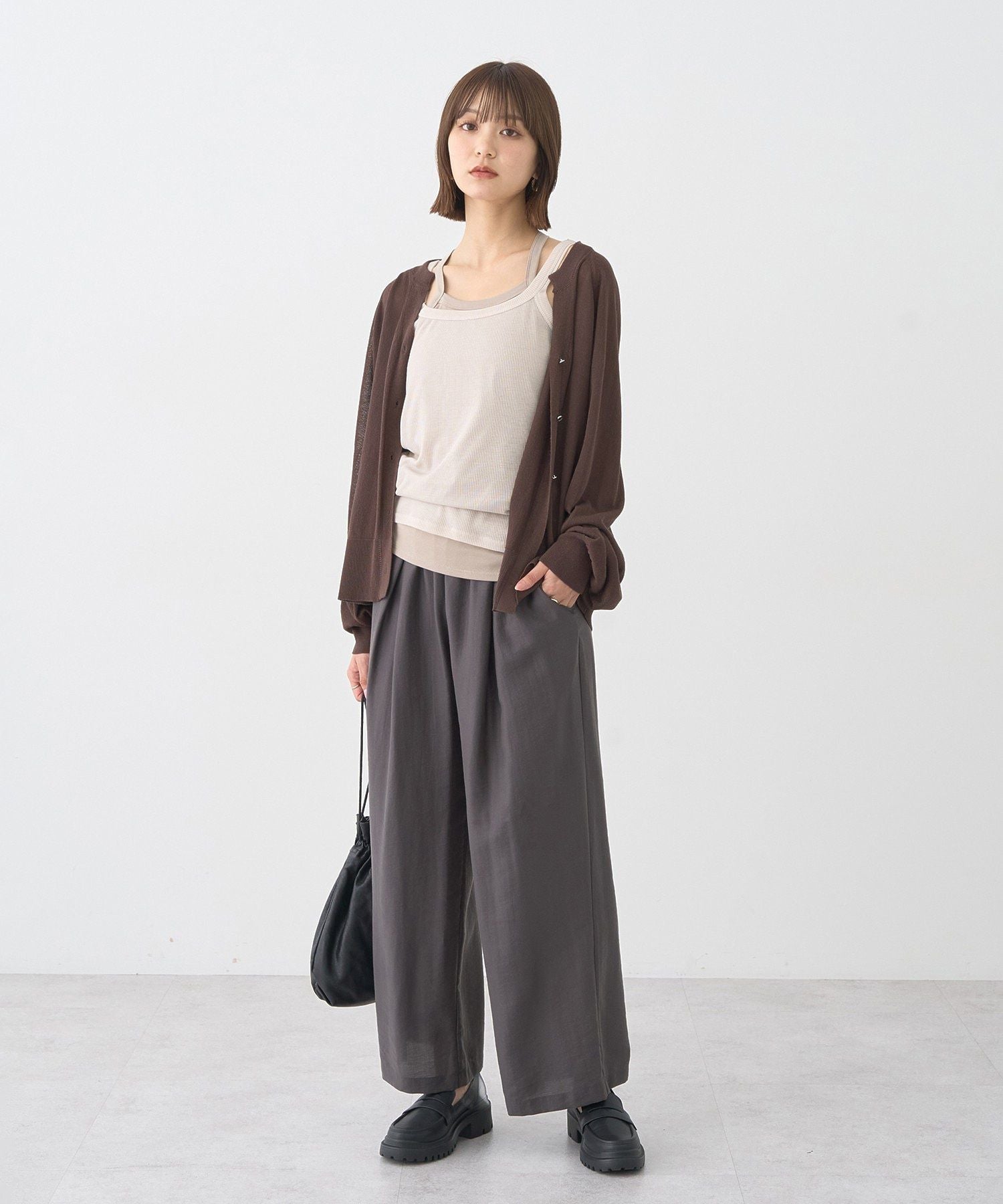 アースミュージックアンドエコロジー earth music&ecology キーネックシアーカーディガン （ブラック） ブラック