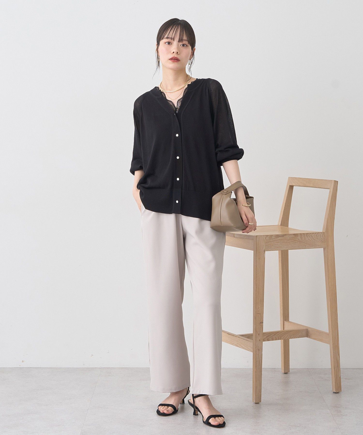 アースミュージックアンドエコロジー earth music&ecology キーネックシアーカーディガン （ブラック） ブラック