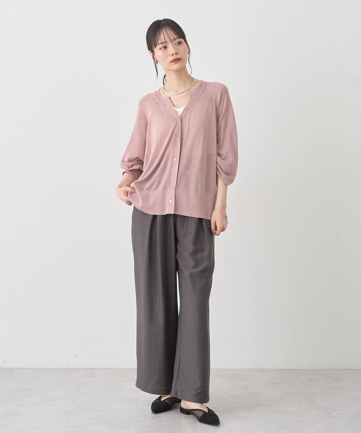 アースミュージックアンドエコロジー earth music&ecology キーネックシアーカーディガン （ブラック） ブラック