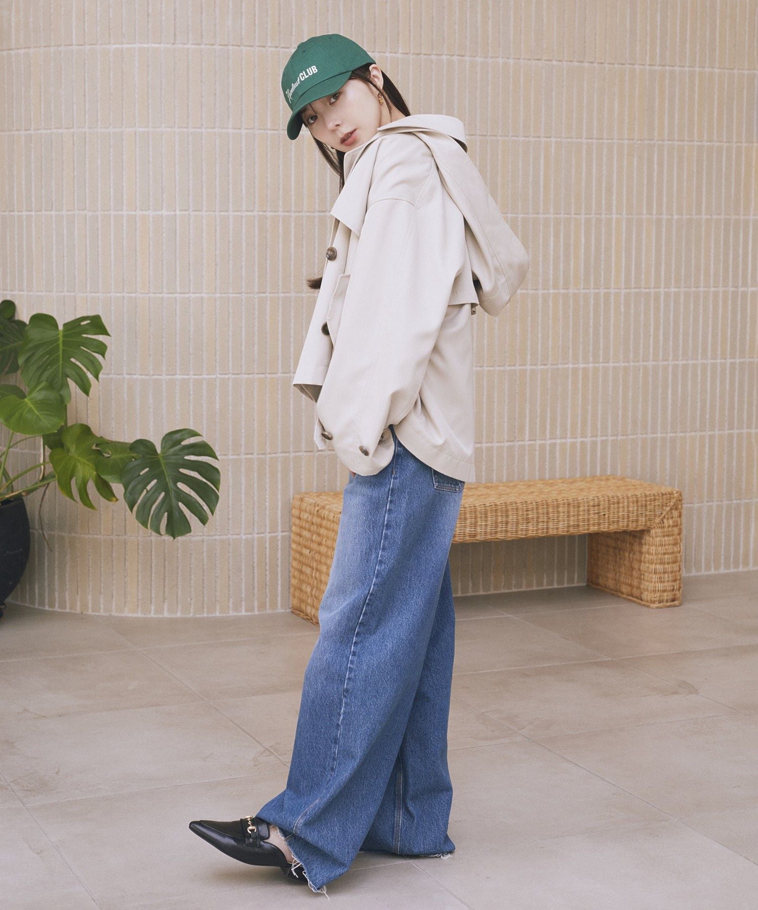 アースミュージックアンドエコロジー earth music&ecology 2WAYフードショートフレアトレンチ （ネイビー） ネイビー