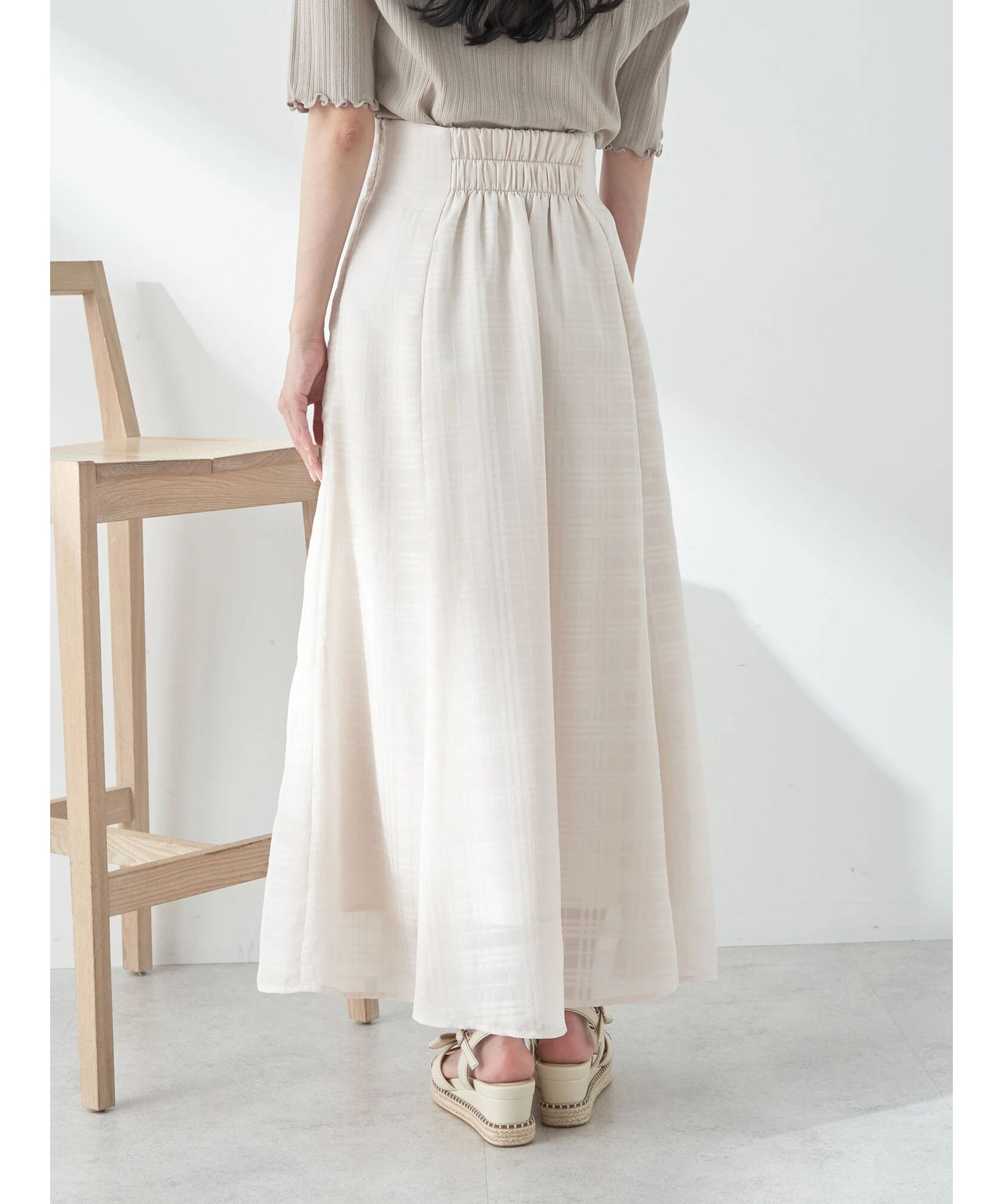 アースミュージックアンドエコロジー earth music&ecology シアーチェックフレアスカート （アイボリー） アイボリー