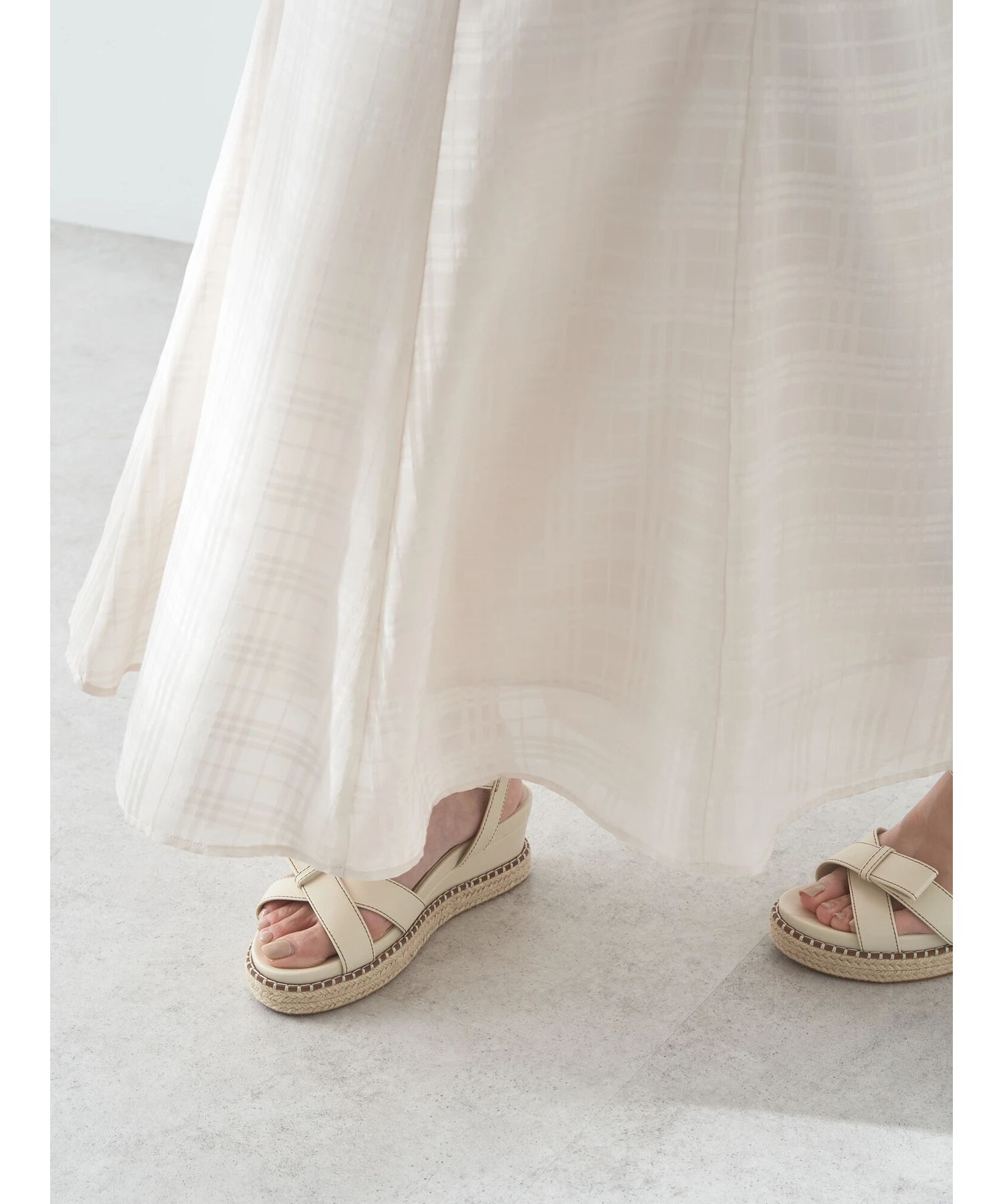 アースミュージックアンドエコロジー earth music&ecology シアーチェックフレアスカート （アイボリー） アイボリー