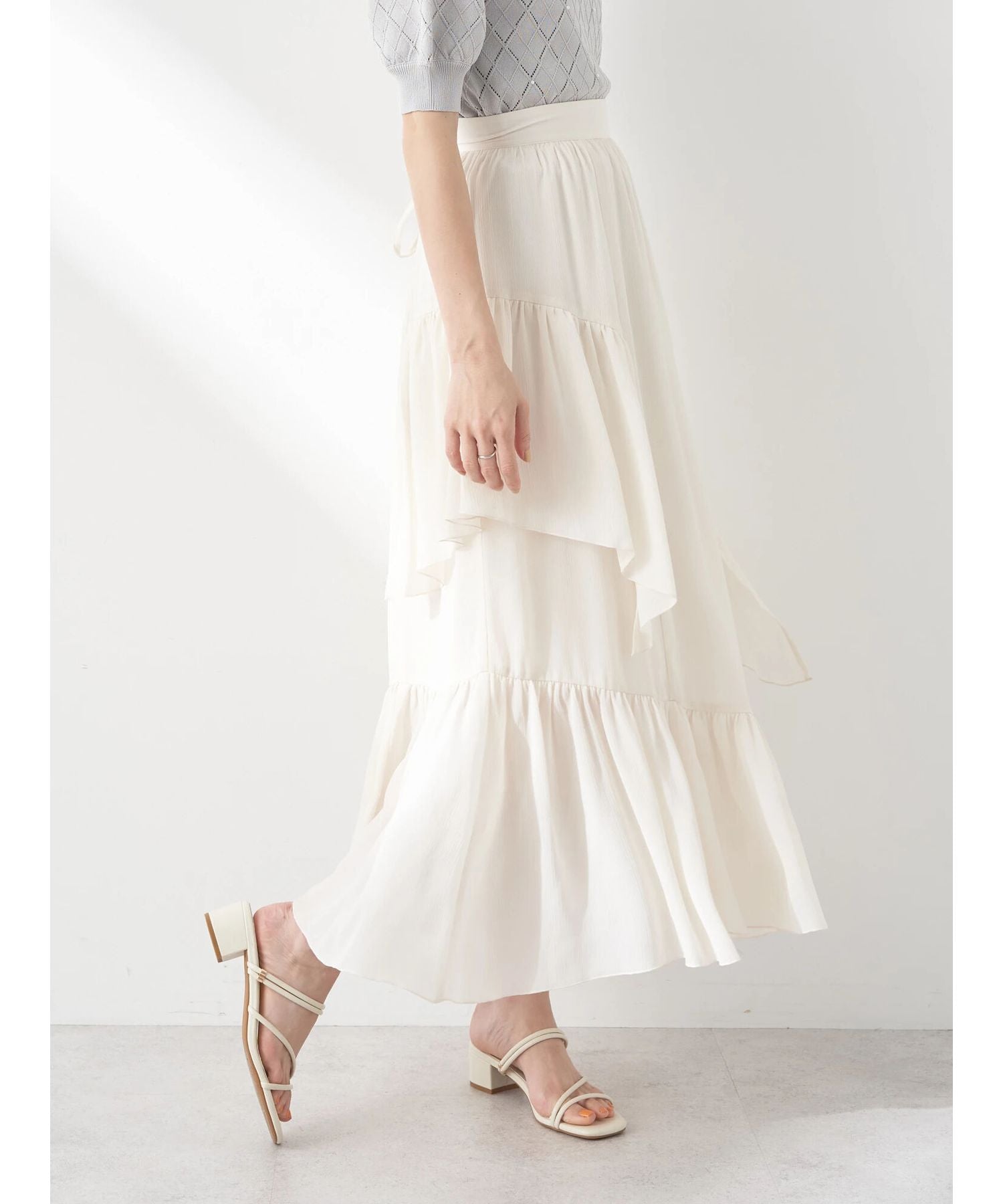 アースミュージックアンドエコロジー earth music&ecology シアー楊柳アシメティアードスカート （ライトグレー） ライトグレー