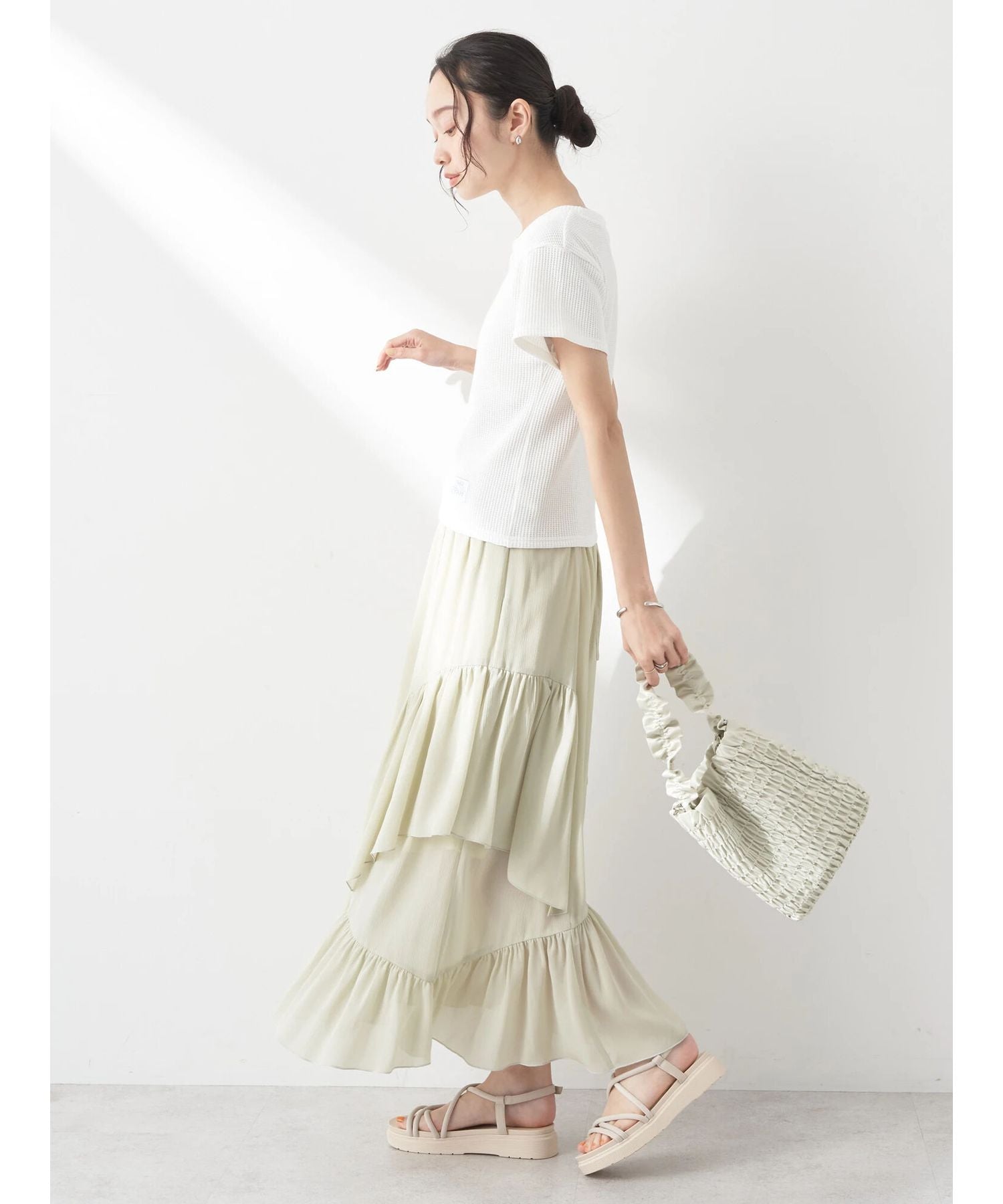 アースミュージックアンドエコロジー earth music&ecology シアー楊柳アシメティアードスカート （ライトグレー） ライトグレー