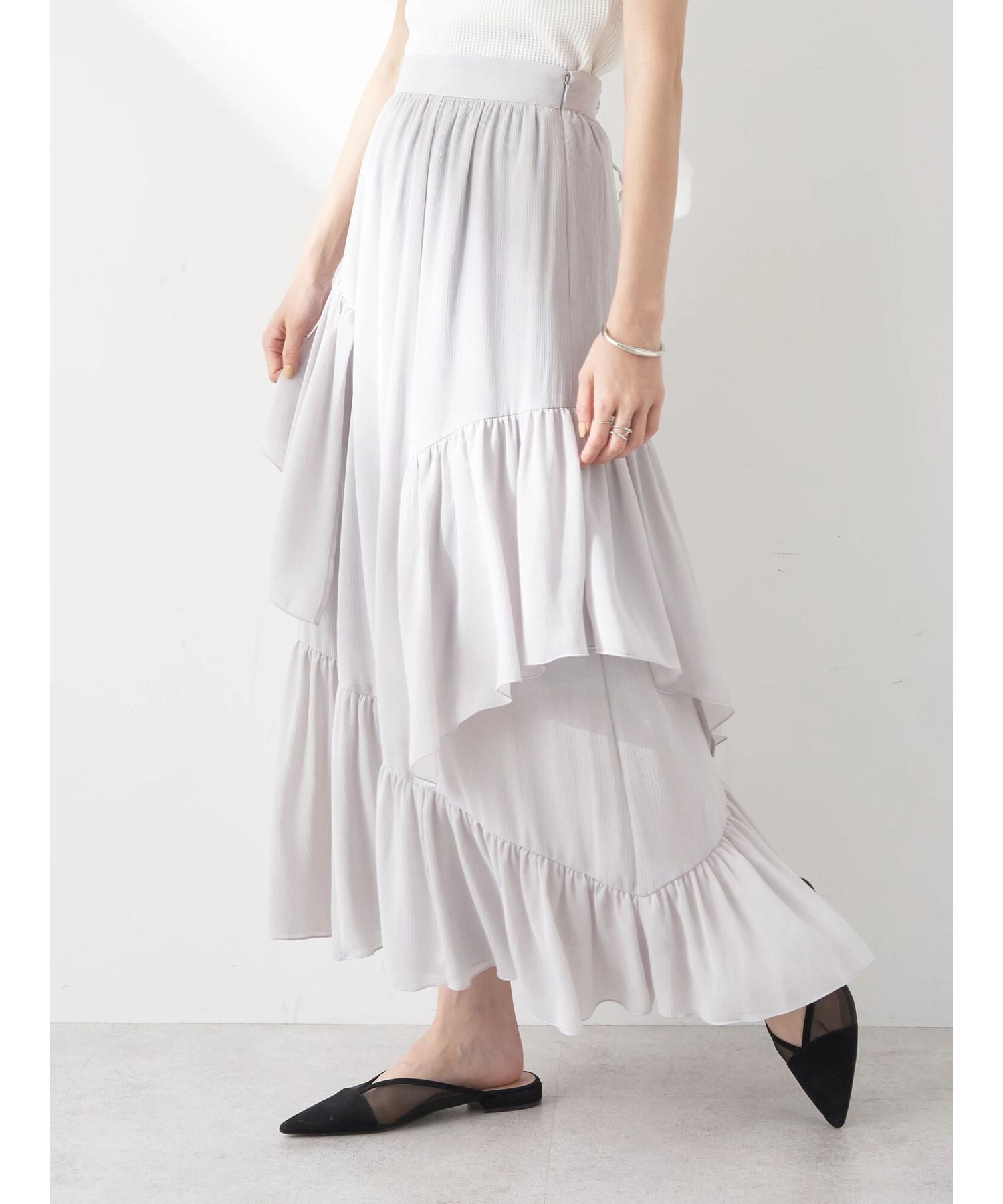 アースミュージックアンドエコロジー earth music&ecology シアー楊柳アシメティアードスカート （ライトグレー） ライトグレー