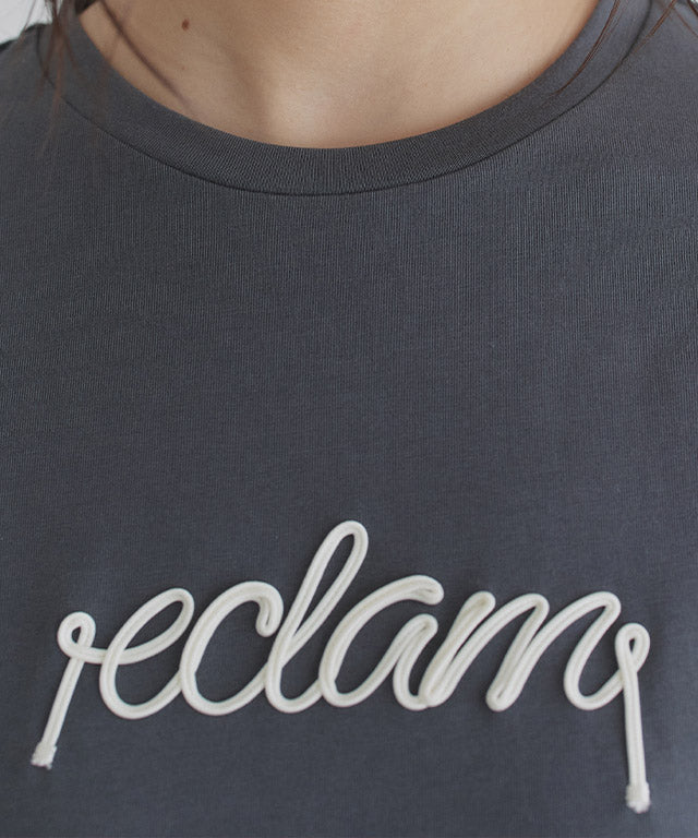 クラム ECLAM コード刺繍ロゴTシャツ （チャコール×オフホワイト） チャコール×オフホワイト