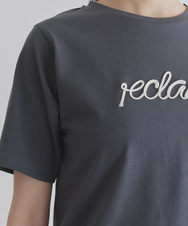 クラム ECLAM コード刺繍ロゴTシャツ （チャコール×オフホワイト） チャコール×オフホワイト