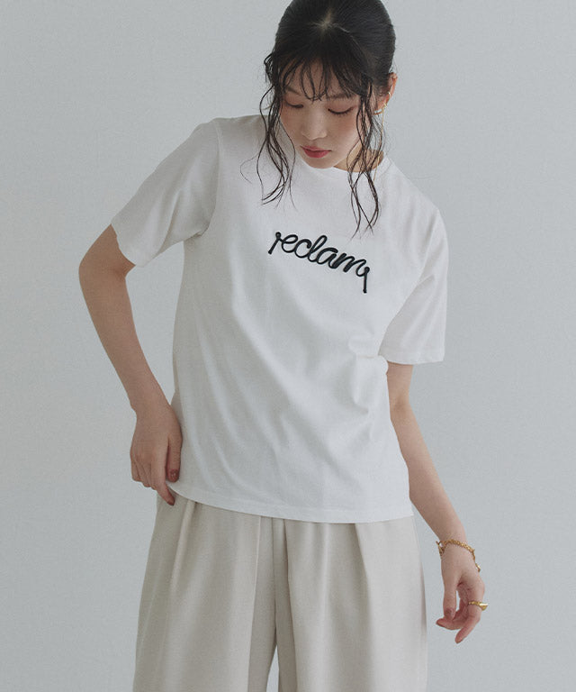 クラム ECLAM コード刺繍ロゴTシャツ （チャコール×オフホワイト） チャコール×オフホワイト