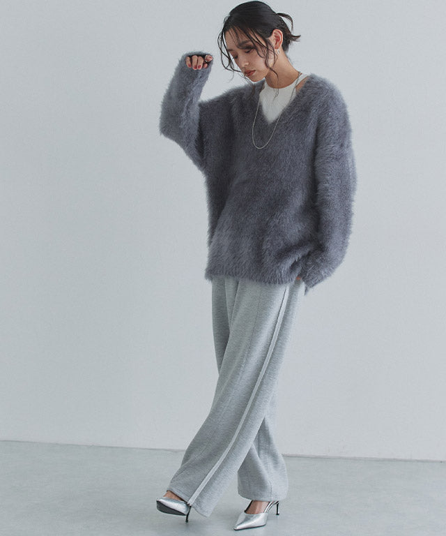 クラム ECLAM シャギーVネックニット （アイボリー） アイボリー