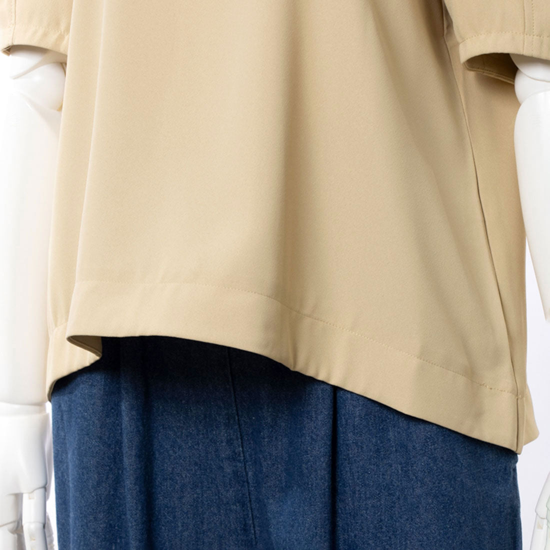 EDIST. CLOSET Shoulder Tuck A-Line Blouse