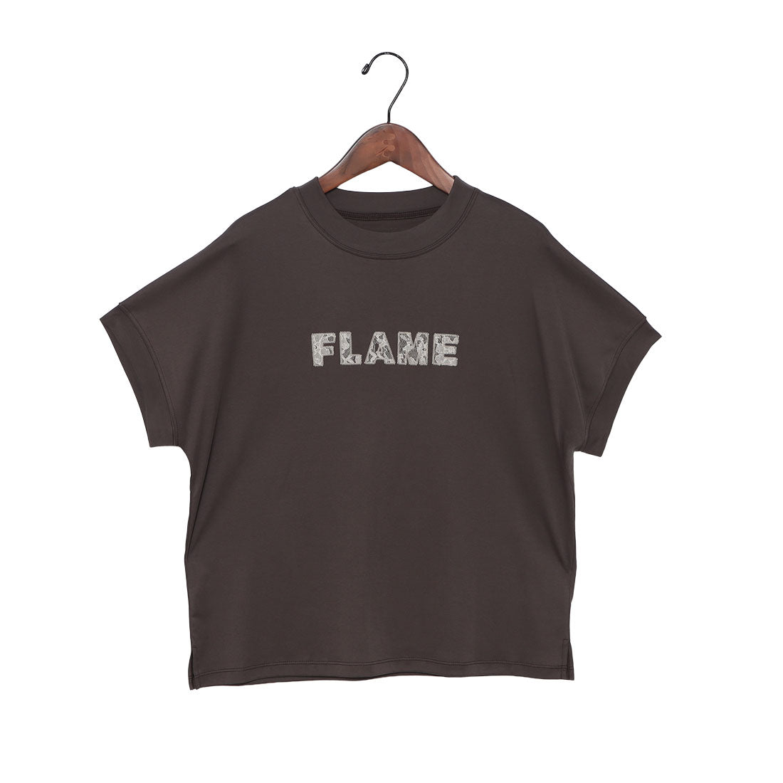 エグランティーヌ EGLANTINE レースロゴ刺繍半袖Tシャツ【日本製】ローズペトール （チャコールグレー） チャコールグレー