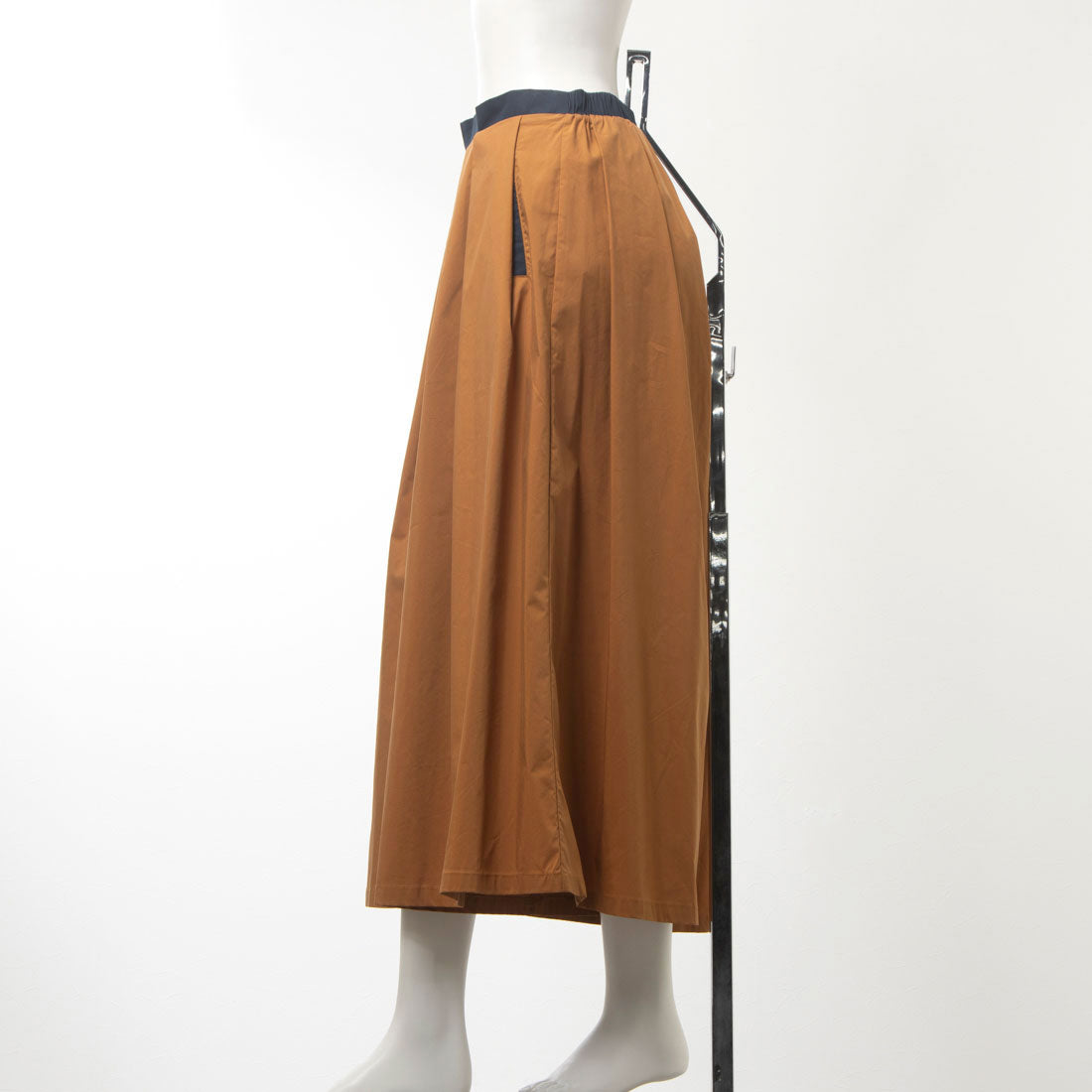 エグランティーヌ EGLANTINE タック入り配色ワイドパンツ