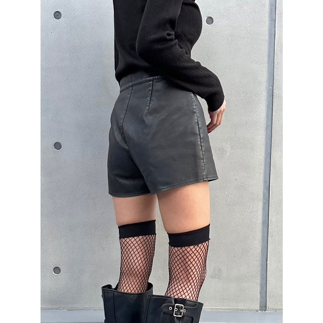 エゴイスト EGOIST ヴィンテージ風フェイクレザーショートパンツ （BLACK） BLACK