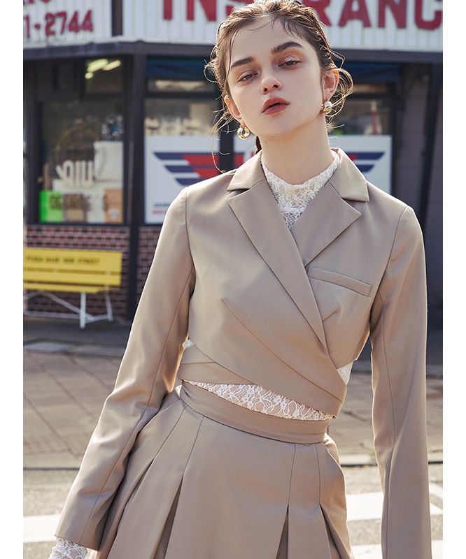 eimy istoire フロントクロスショートジャケット （BEIGE） eimy istoire Front Cross Short Jacket