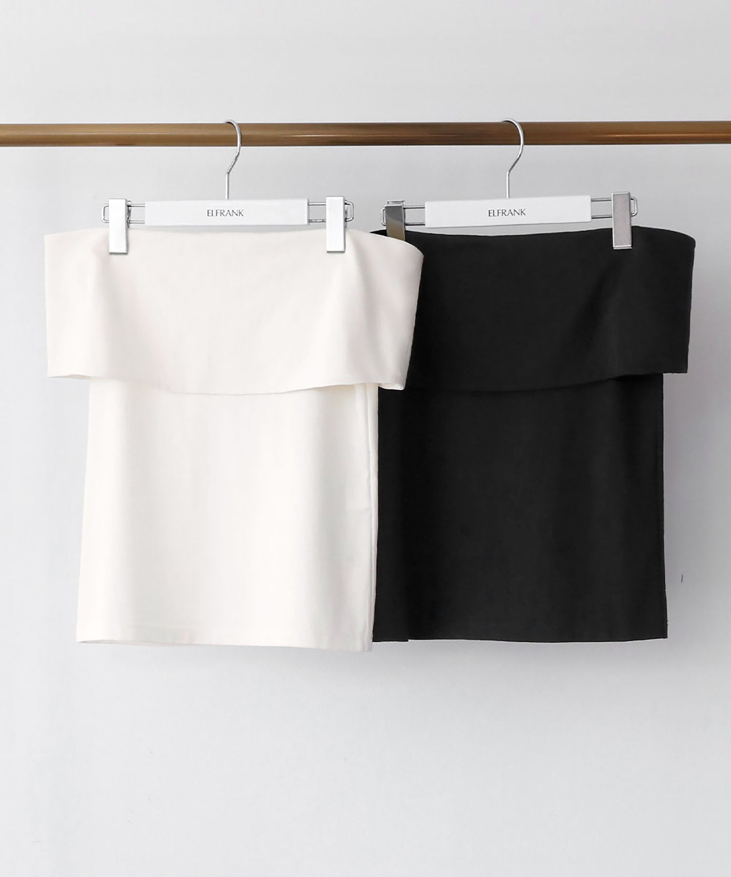 ELFRANK Off-Shoulder Cut and Sew Top