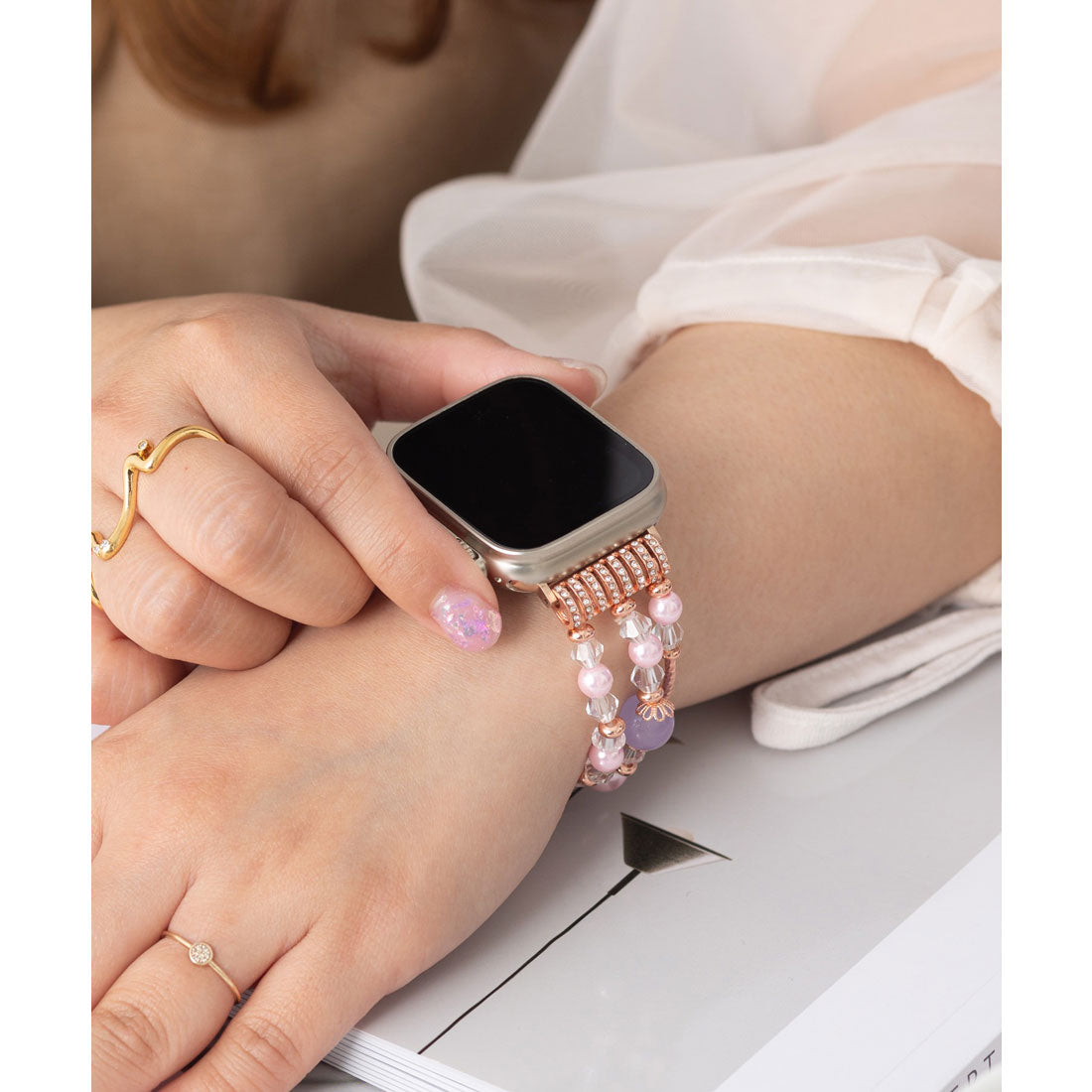 エモニーク emonique ジュエリー パール Apple Watch Band スマートウォッチバンド【38/40/41/42/44/45/49mm対応】 （ピンク） ピンク