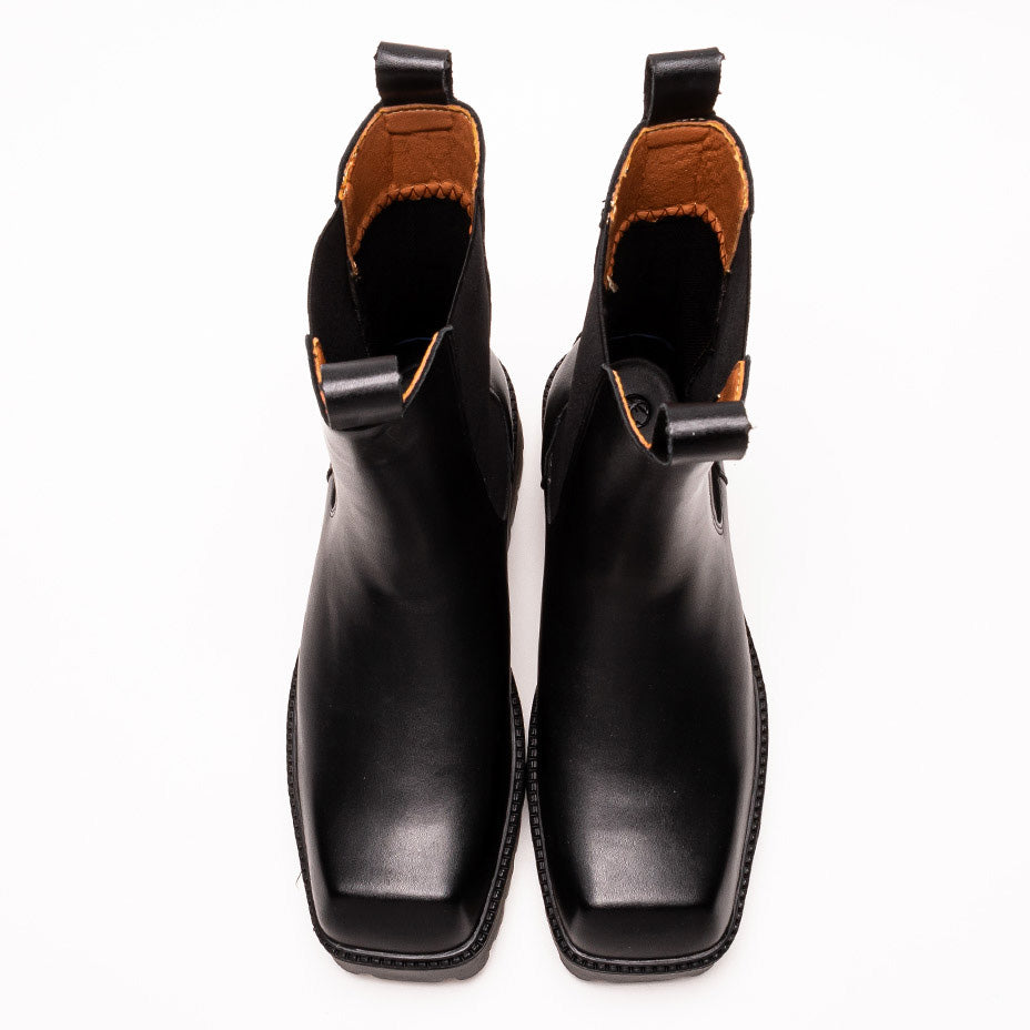 endevice tank sole square toe side gore chelsea boots