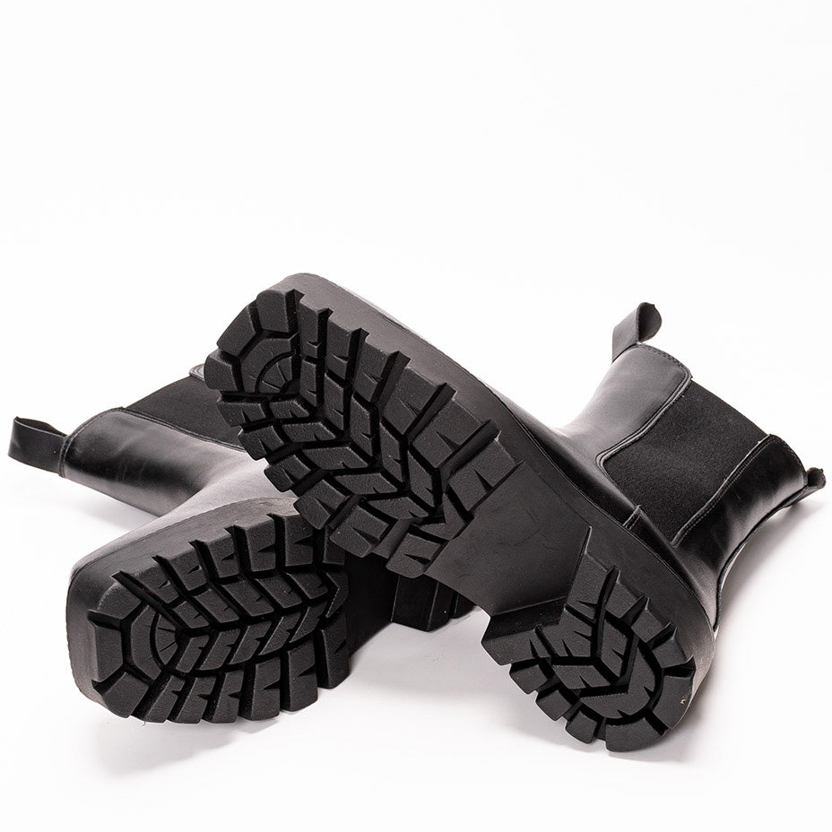 endevice tank sole square toe side gore chelsea boots