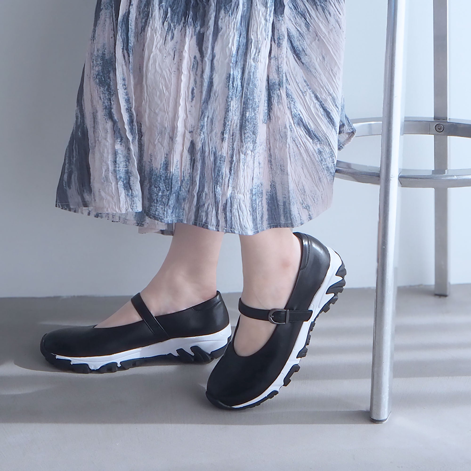 エンチャンテッド enchanted メリージェーンバックルスニーカー （ブラック） ブラック