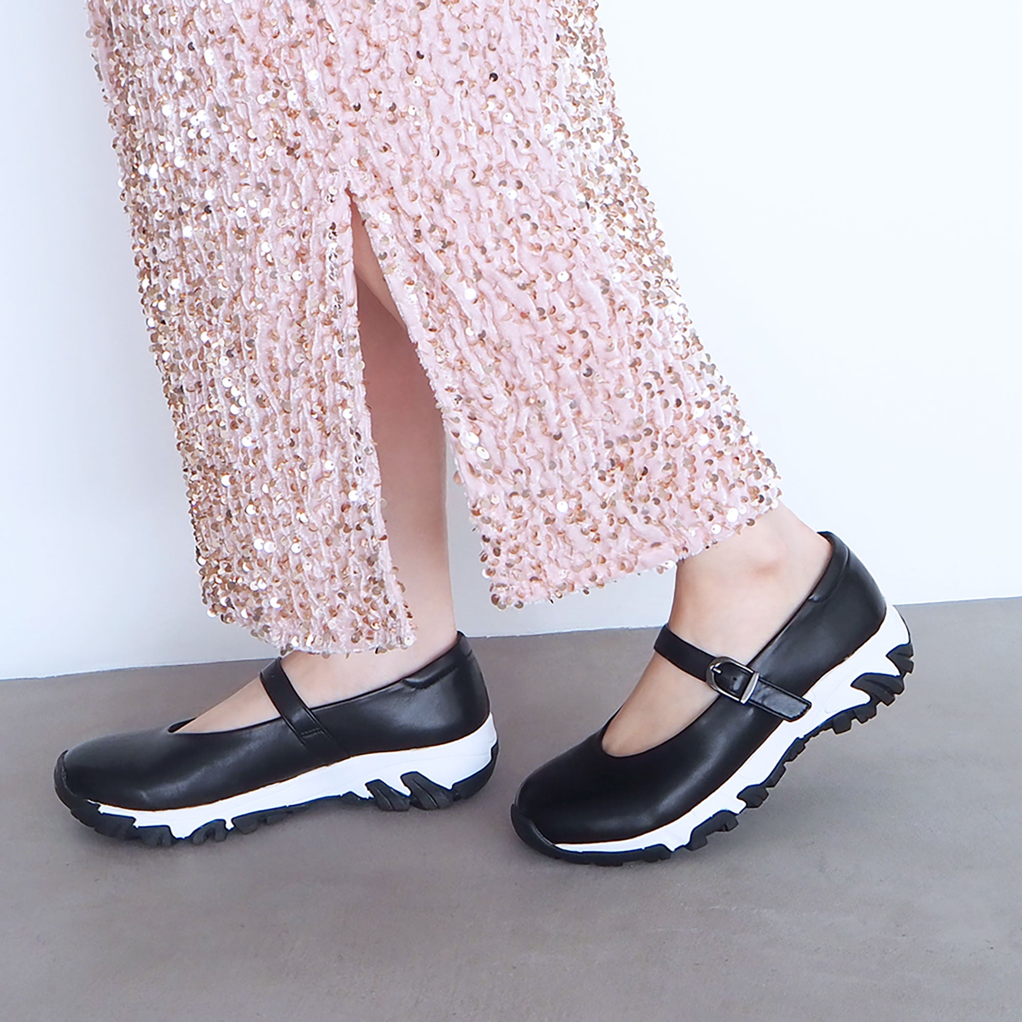 エンチャンテッド enchanted メリージェーンバックルスニーカー （ブラック） ブラック