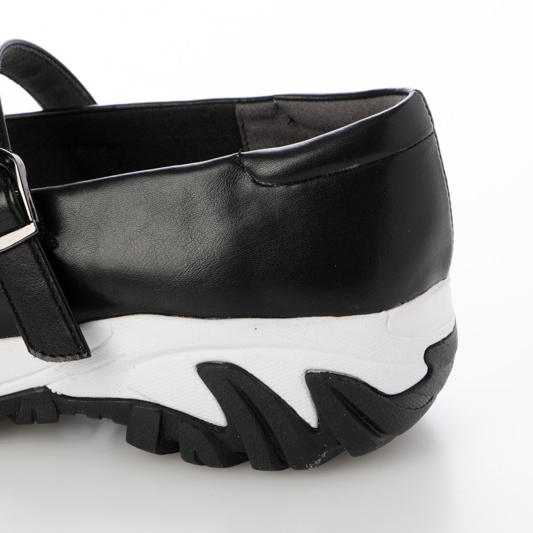 エンチャンテッド enchanted メリージェーンバックルスニーカー （ブラック） ブラック