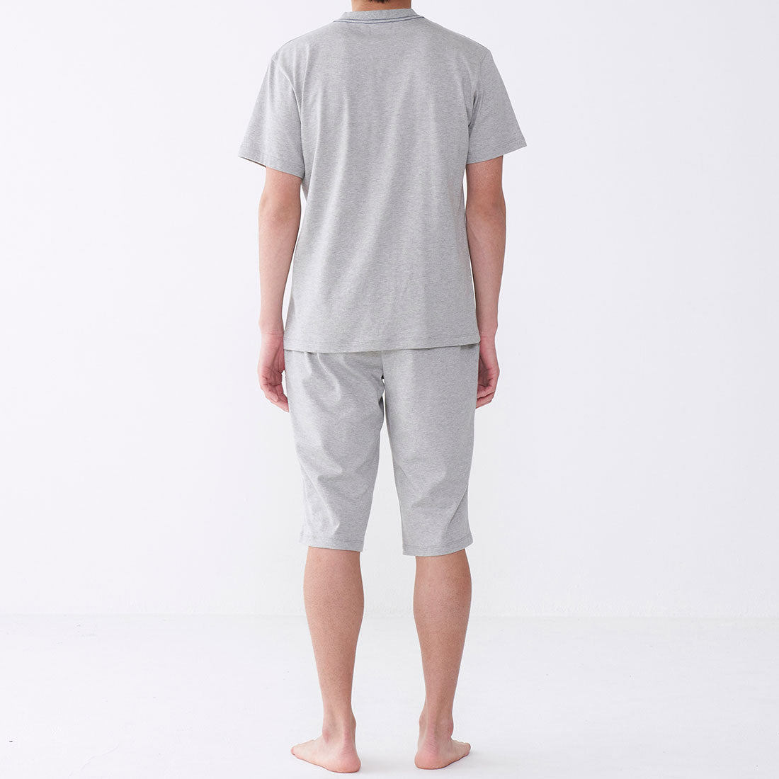エポカ ウォモ EPOCA UOMO 半袖Vネック