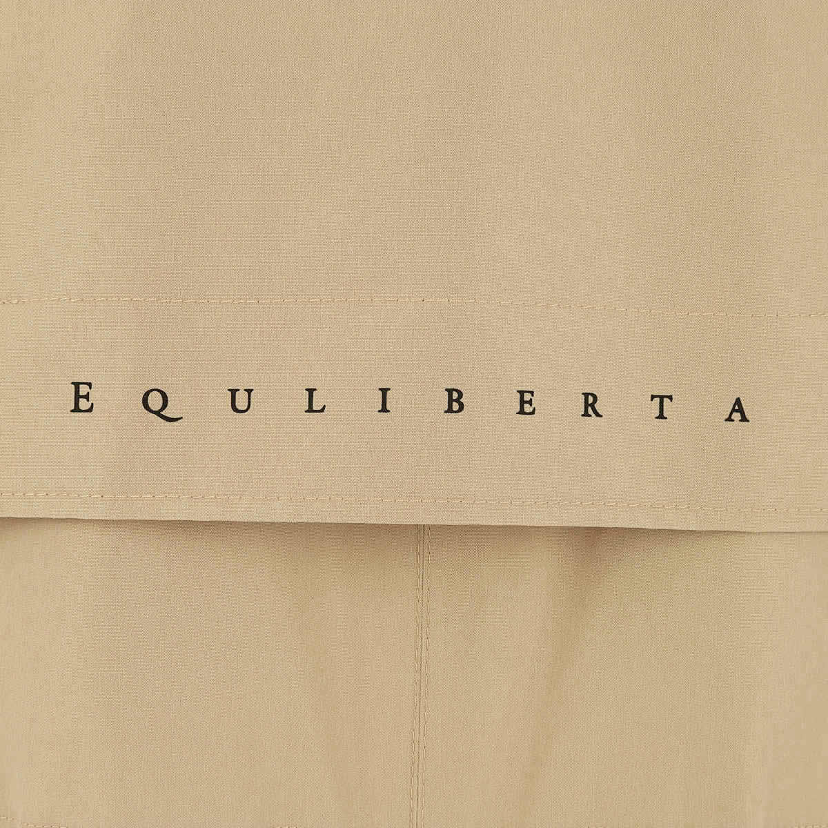 エクリベルタ EQULIBERTA イージス 高機能レインコート ユニセックス （ベージュ） ベージュ