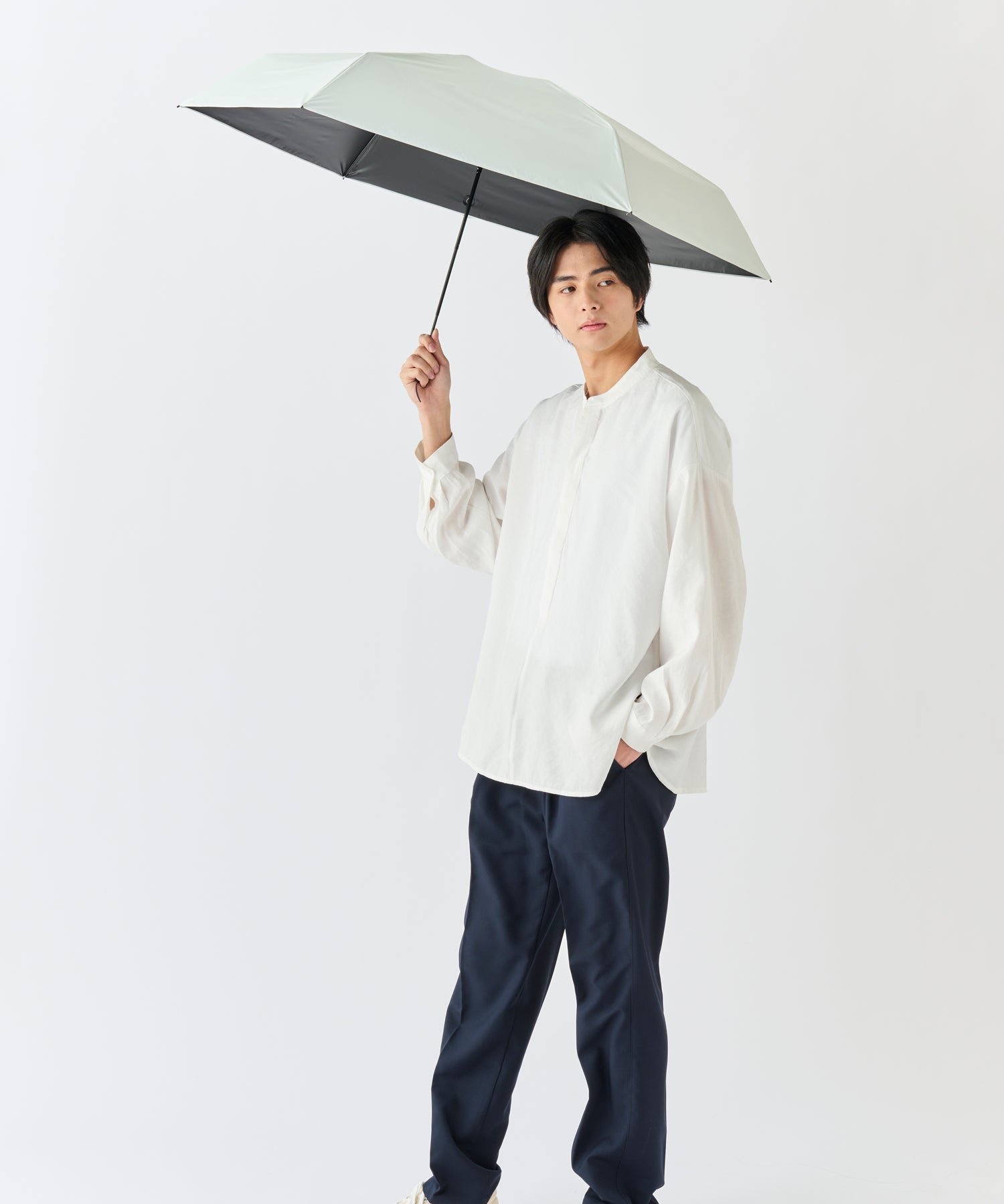 エスタ estaa 【超軽量／約158g～】マジカルテックプロ 遮光率100％ 折りたたみ傘 晴雨兼用日傘 61cm （ペールスカイ） ペールスカイ