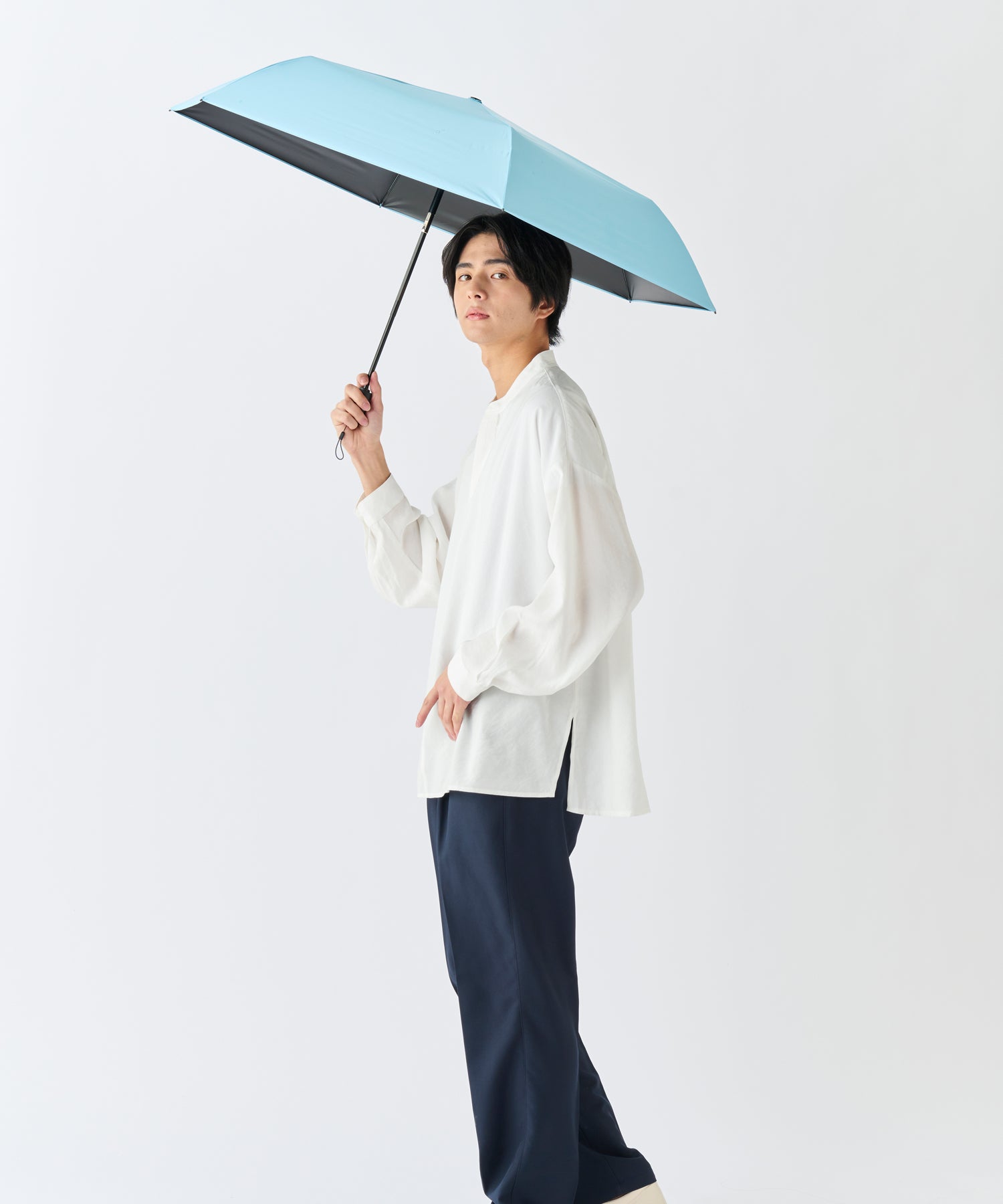 エスタ estaa 【超軽量／約240g～】マジカルテックプロ 遮光率100％ 自動開閉傘 晴雨兼用日傘 UV 58cm （ペールスカイ） ペールスカイ