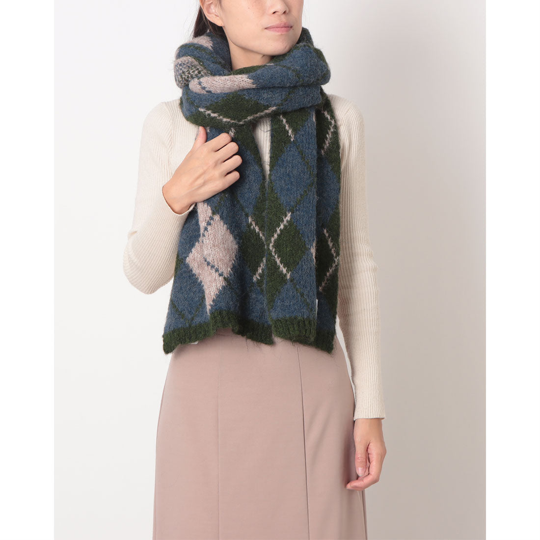 エスタ estaa 【洗える】ニットマフラー 30×184cm アーガイルジャカード （ディープブルー） ディープブルー