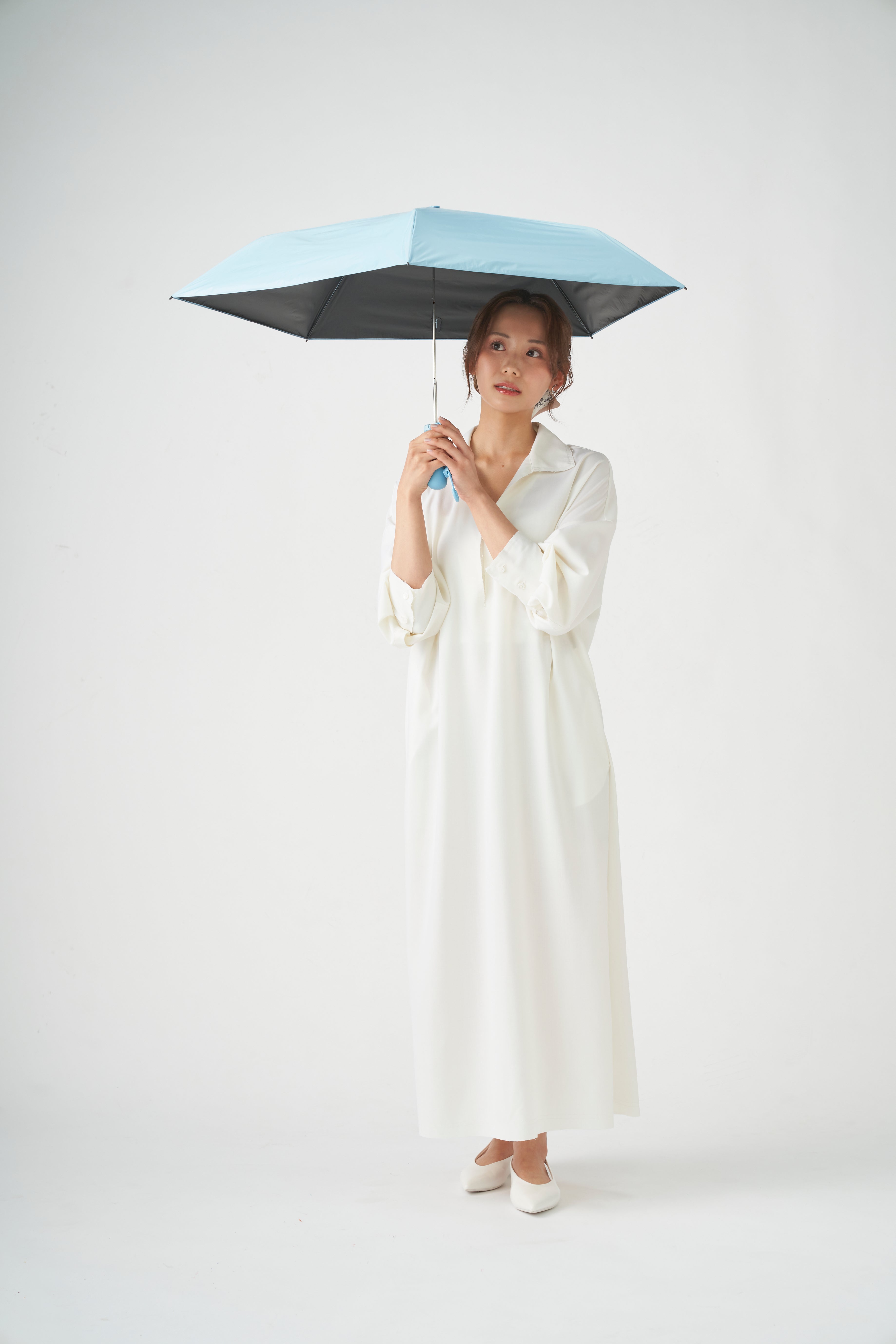 エスタ estaa 折りたたみ雨傘 -Pitaa ハーフカプセル- プレーン 50cm 遮光率100％ 遮熱 UV （サックスブルー） サックスブルー