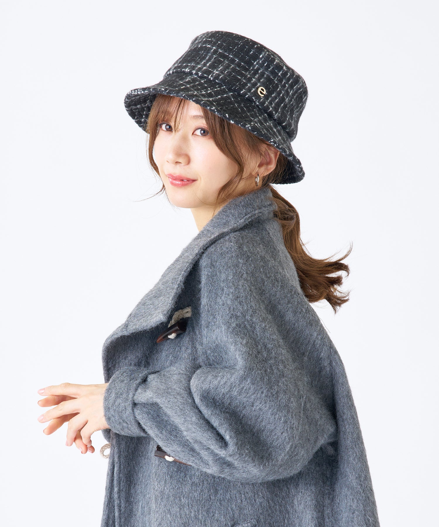 エスタ estaa バケットハット 帽子 ざっくりツイード ロゴ ワンポイント サイズ調整可 （ブラック） ブラック