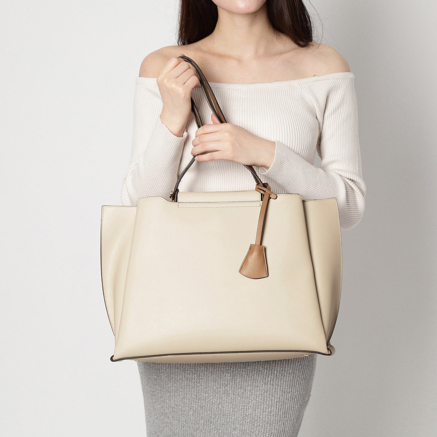 エスペランサ ESPERANZA 横型A4トートバッグ （グレージュ(012)） グレージュ(012)