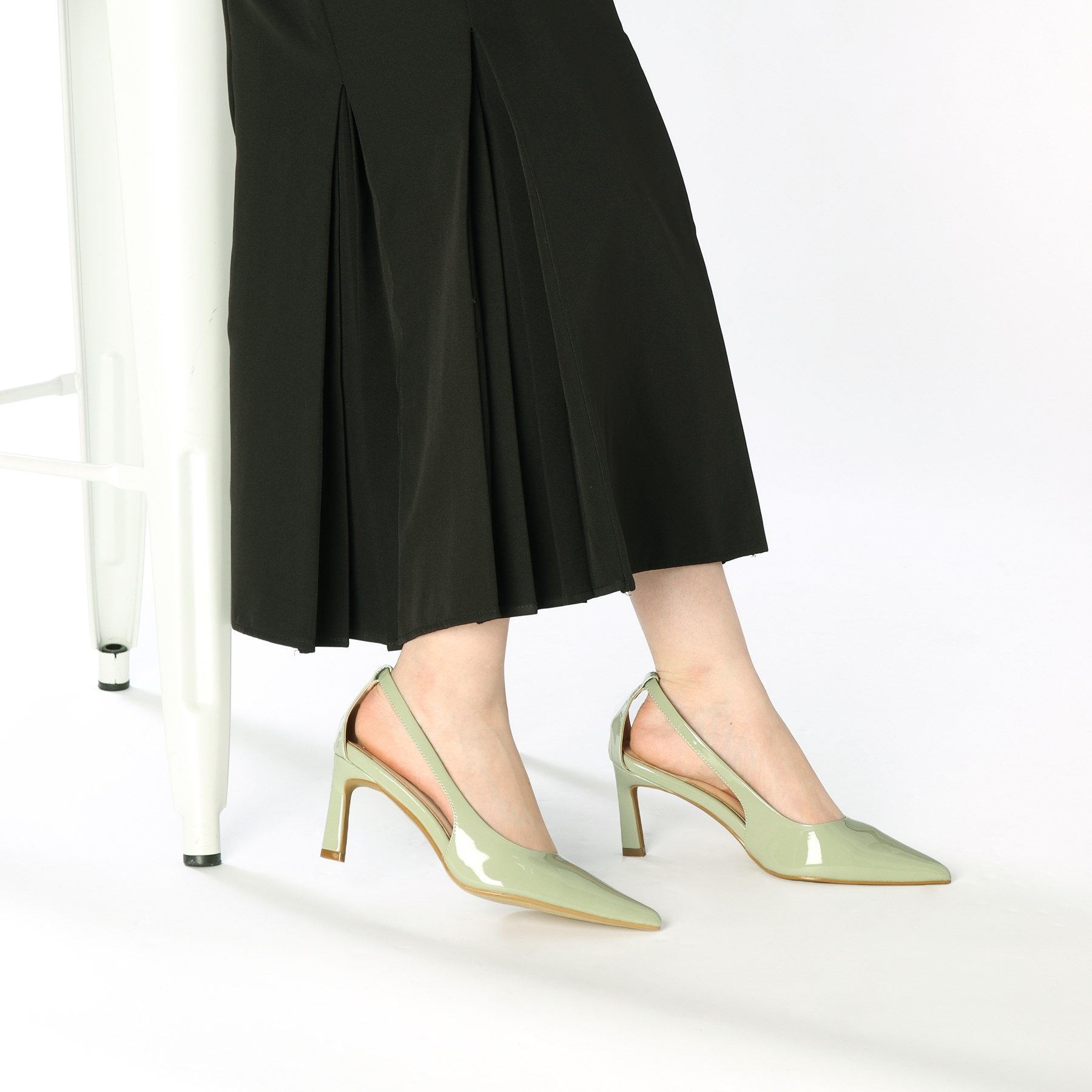 ESPERANZA backside open pumps