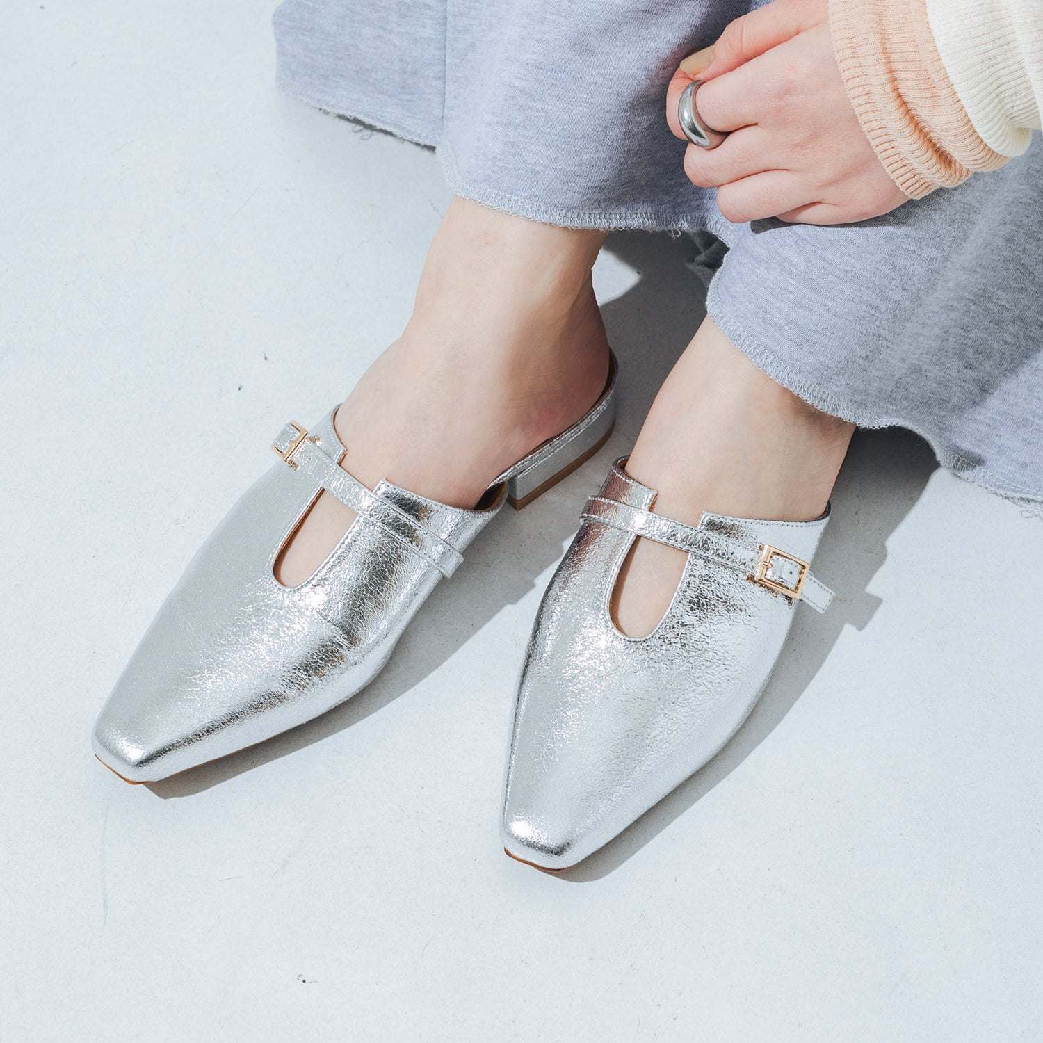 【EVOL】【Soft・Cushioned】U-Cut Square Flat Pumps IY5723
