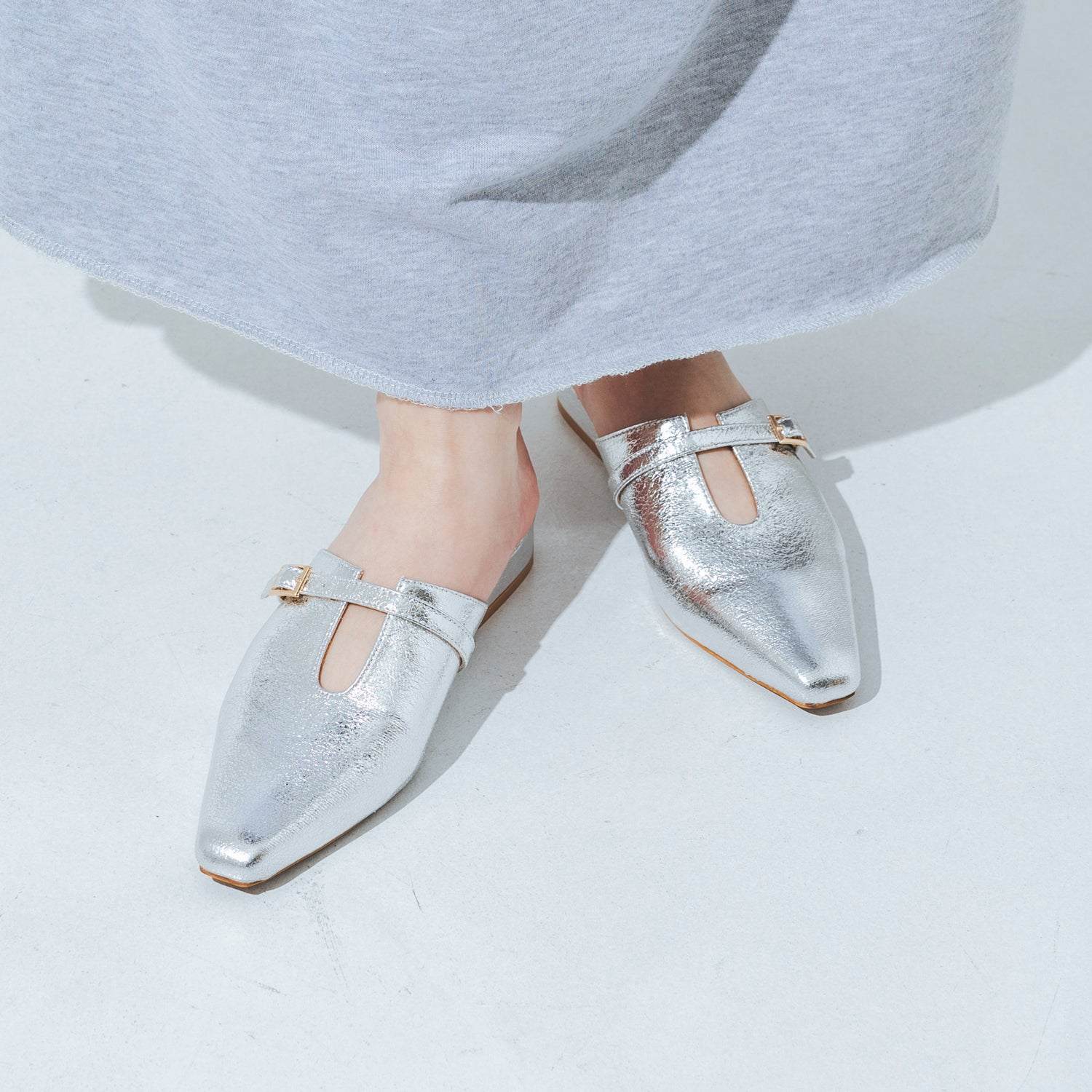 【EVOL】【Soft・Cushioned】U-Cut Square Flat Pumps IY5723