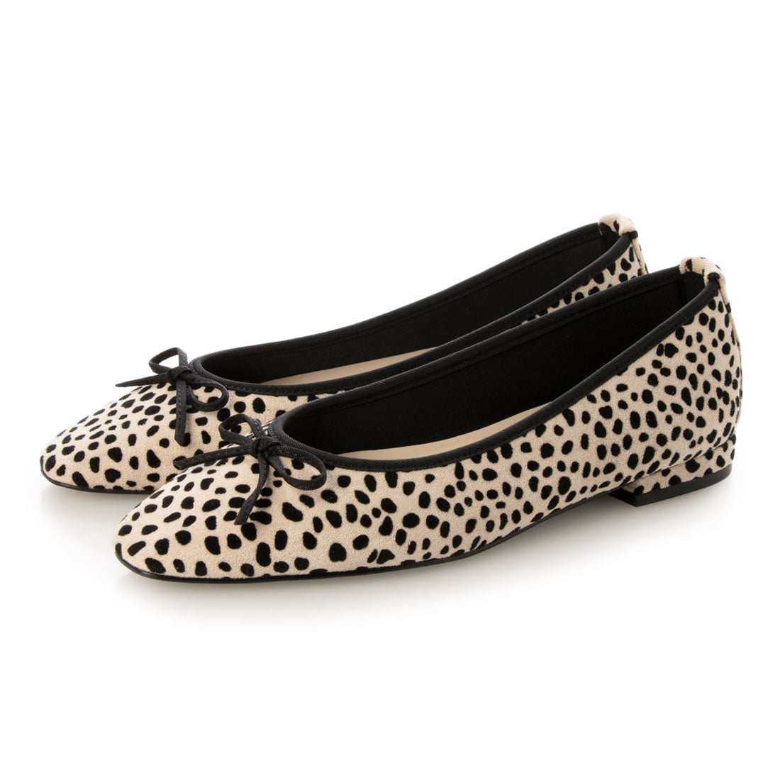 【EVOL/イーボル】 【ふかふか・軽量】アーモンドトゥフラットバレエ IZ5782  （レオパード） レオパード