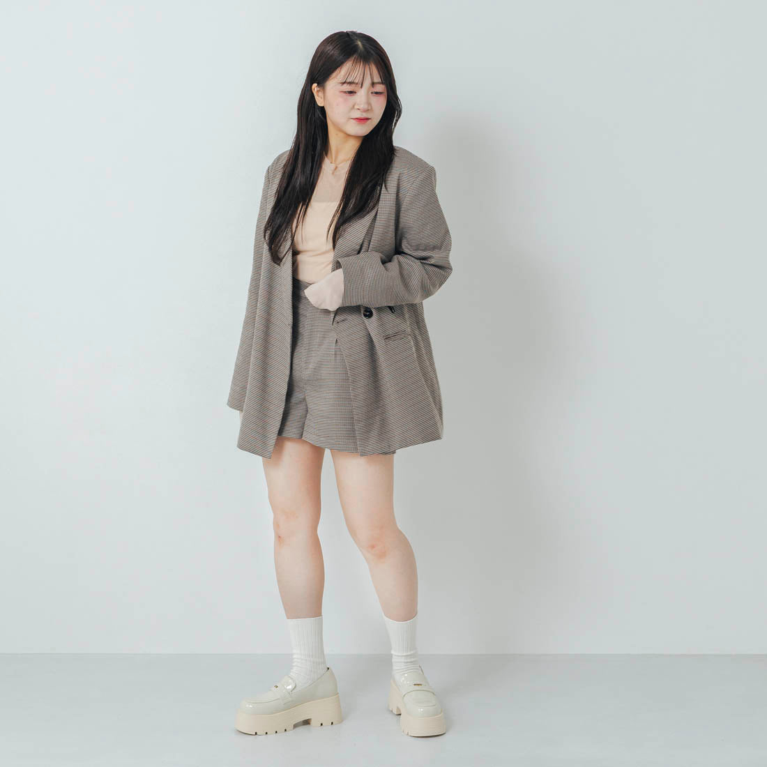 【EVOL/イーボル】 【ふかふか・美脚効果あり】厚底エナメルコインローファー IZ5780  （アイボリーエナメル） アイボリーエナメル