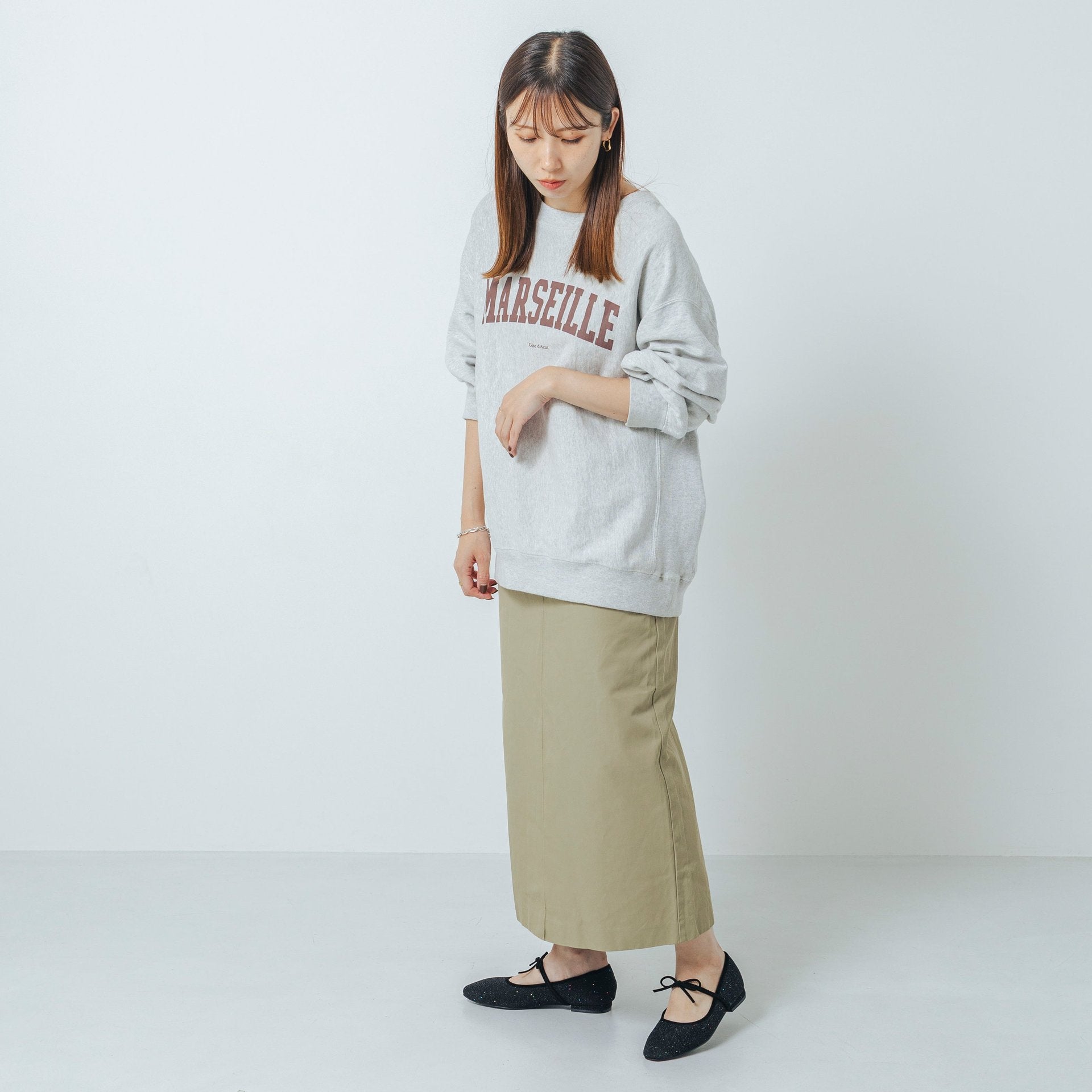 【EVOL/イーボル】 【ふかふか・クッション入り】ラウンドリボンフラットパンプス IZ5811  （ブラック） ブラック