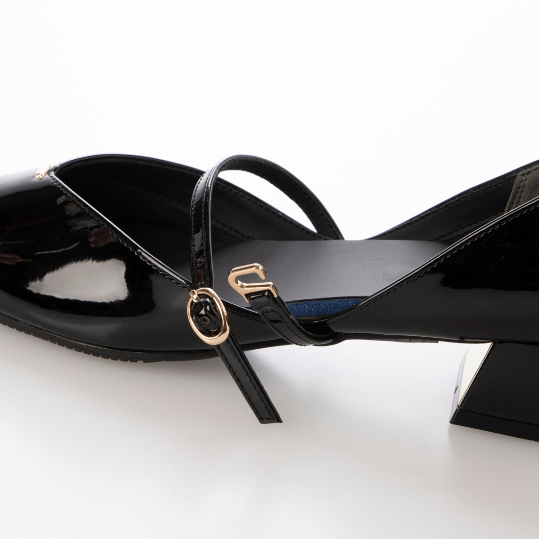 【EVOL/イーボル】 【ふかふか・軽量】セパレートストラップ3.5cmパンプス IZ5799  （ブラックエナメル） ブラックエナメル