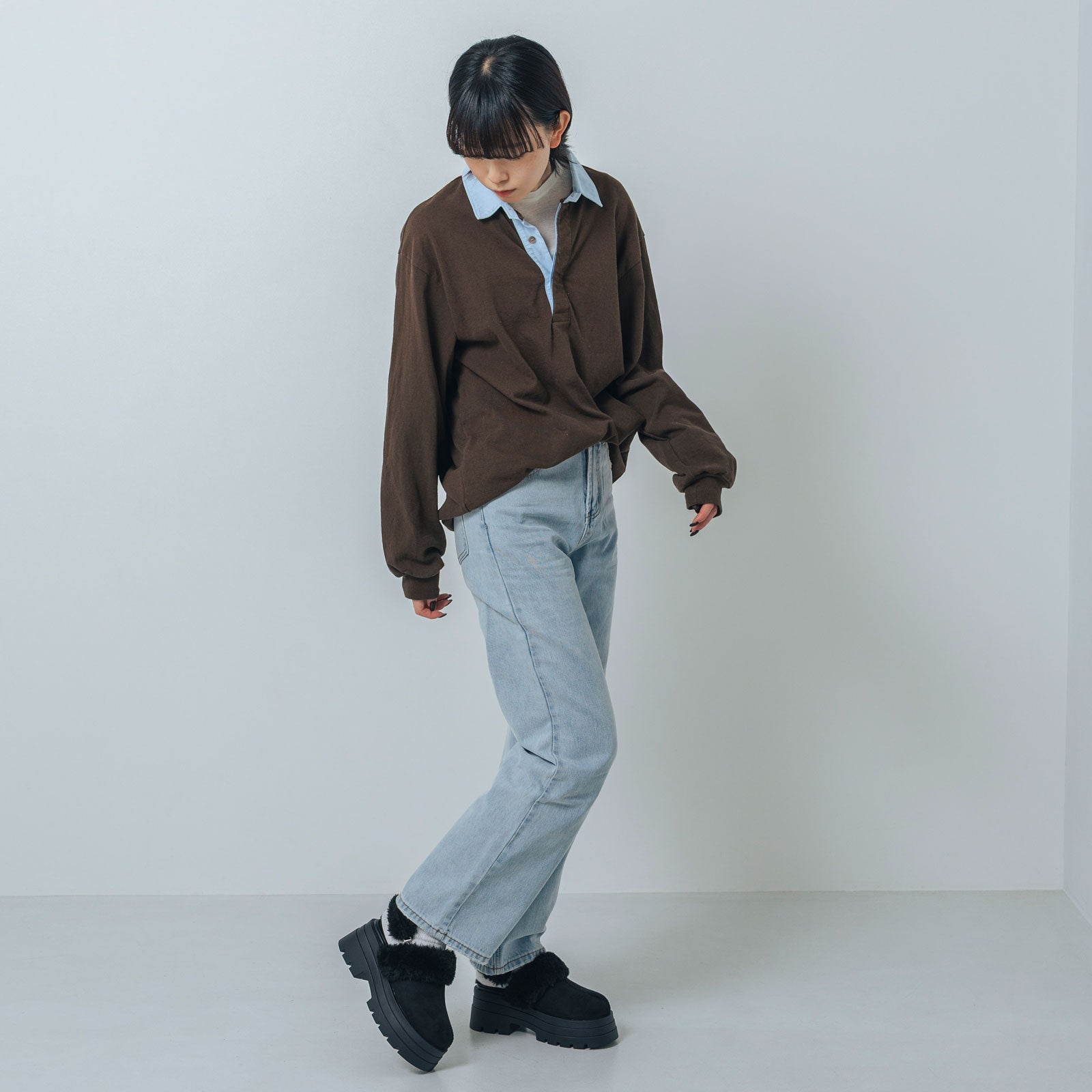 【EVOL/イーボル】 【ストラップ取り外し可・S-LLサイズ展開】2WAYムートンスリッポン IZ5827  （ブラックスエード） ブラックスエード