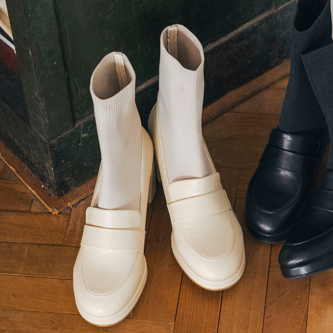 【EVOL/イーボル】 【S-LLサイズ展開・柔らかい】ローファーニットショートブーツ IZ5838  （アイボリー） アイボリー