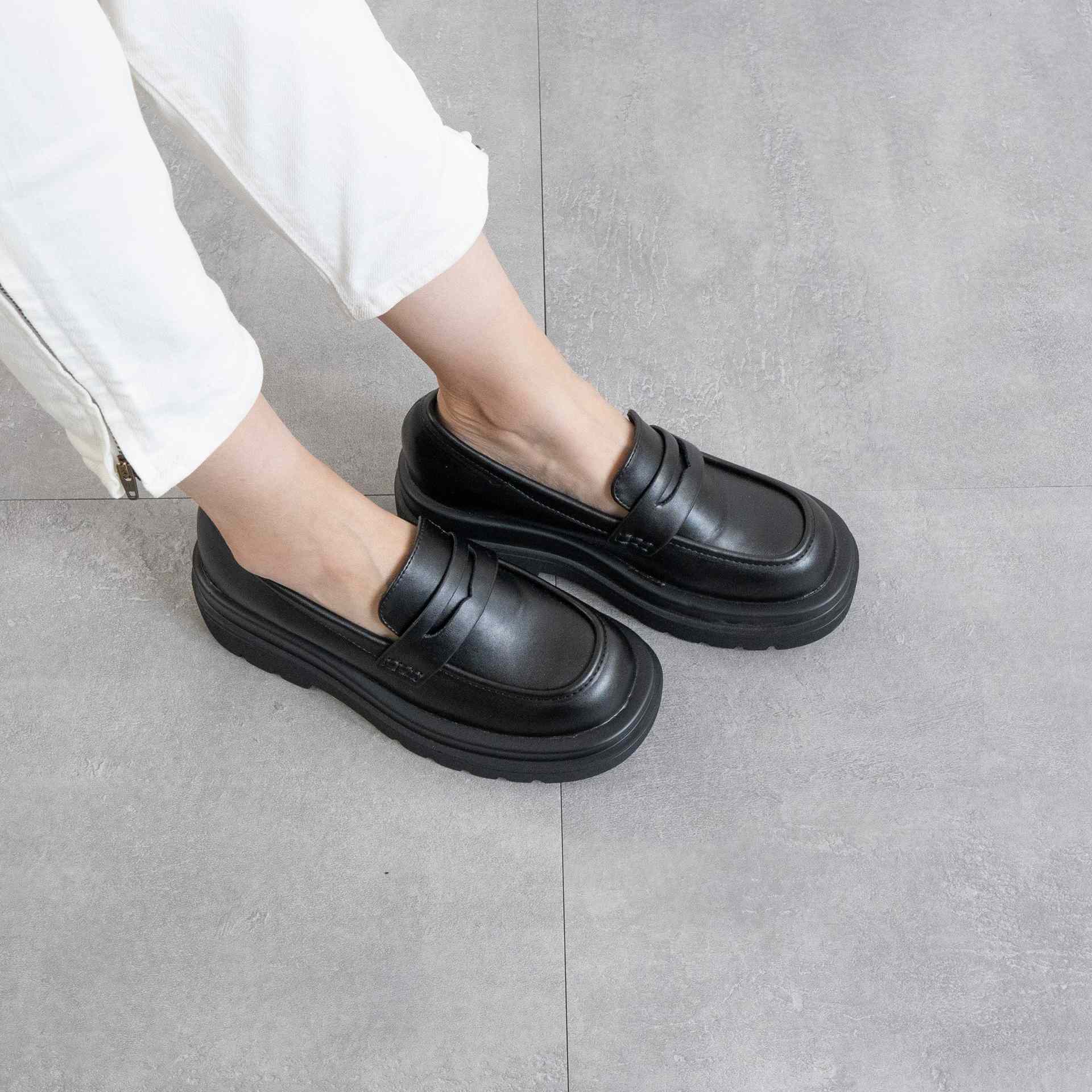 ファビーファビー FABBY FABBY. チャンキーヒールローファー