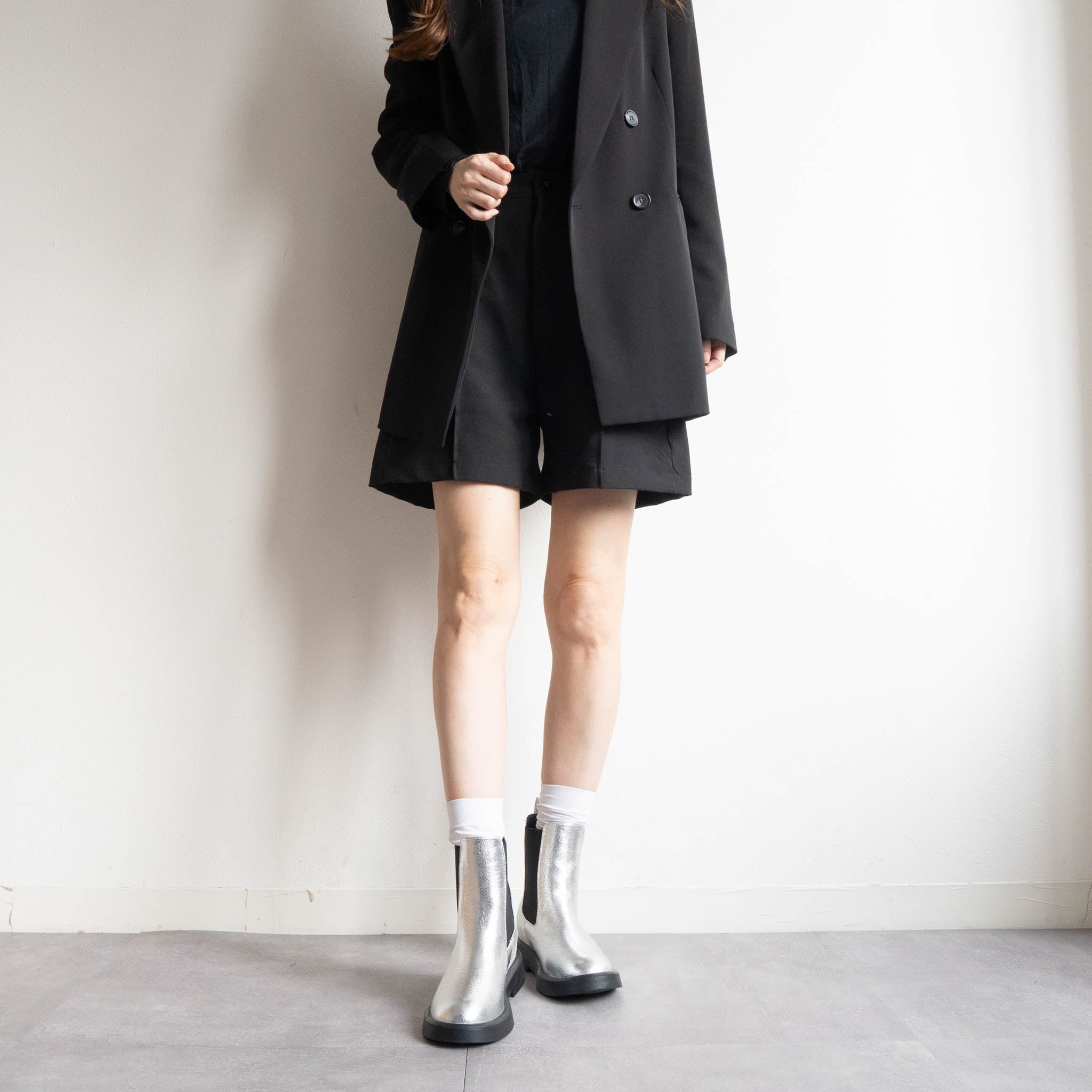 ファビーファビー FABBY FABBY. サイドゴアジョッキーショートブーツ （シルバー） シルバー