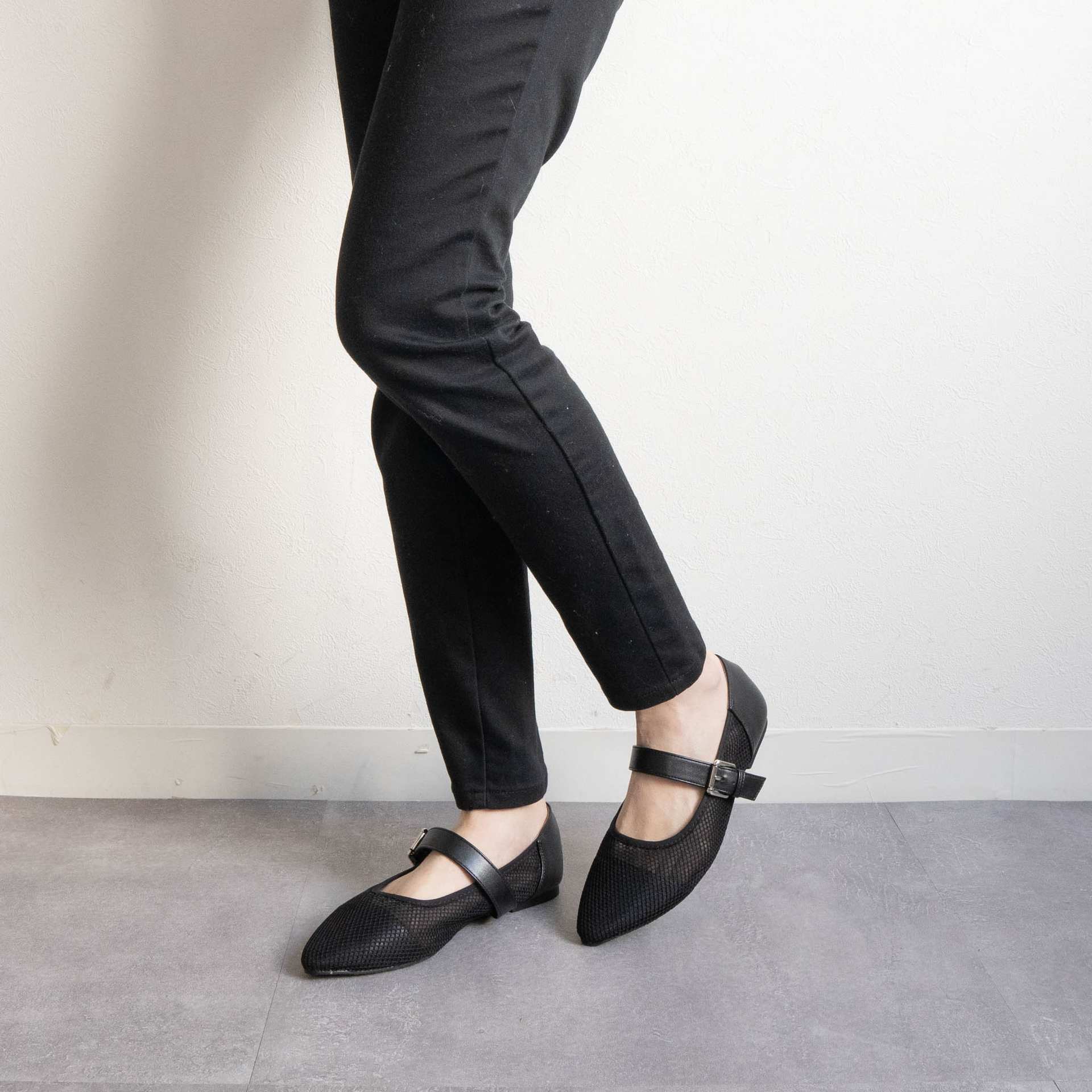 ファビーファビー FABBY FABBY. メッシュメリージェーンパンプス （ブラック） ブラック